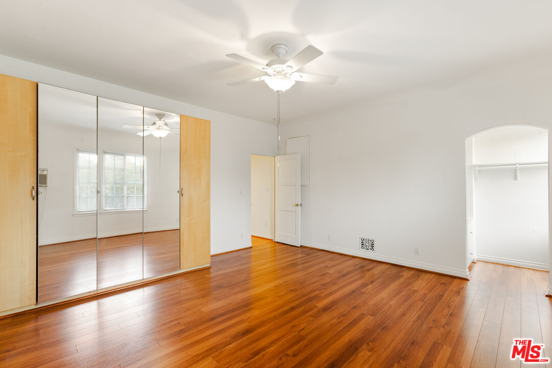 170 N Arnaz Unit: 8724
