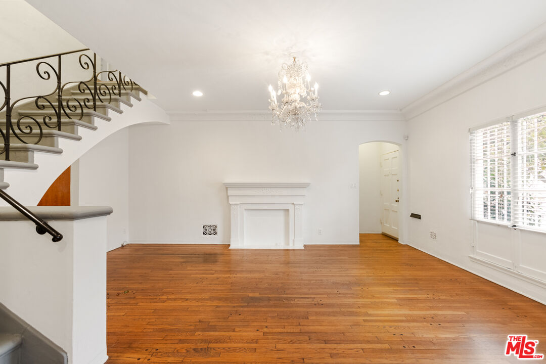170 N Arnaz Unit: 8724