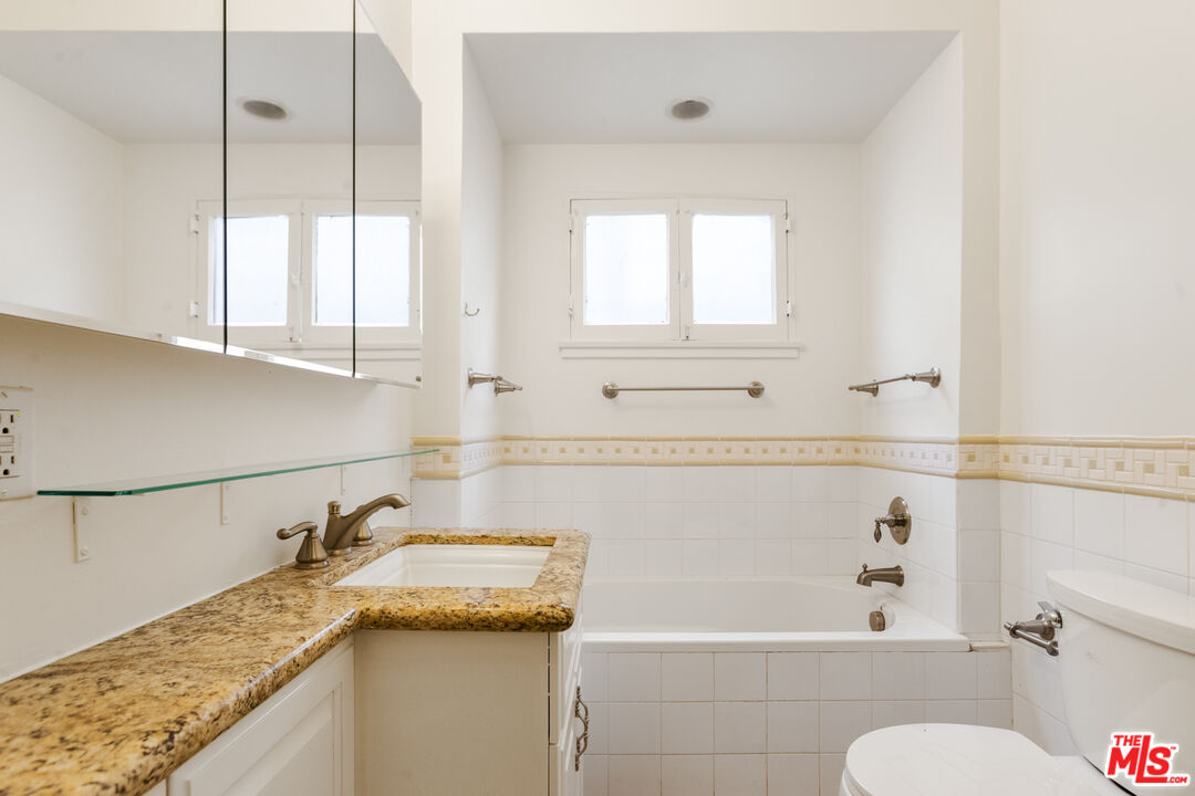 170 N Arnaz Unit: 8724