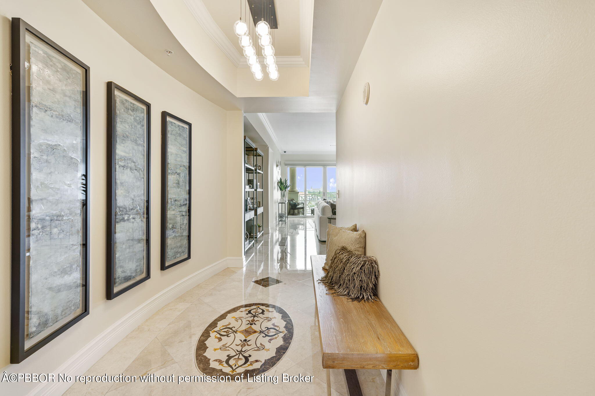 201 S Narcissus Avenue, 605