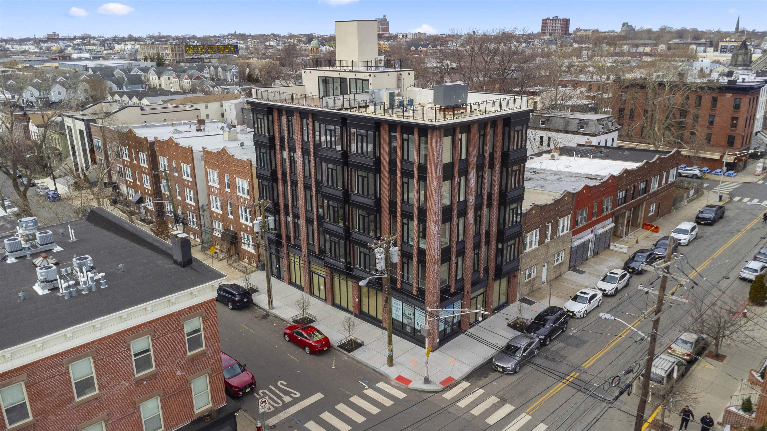 197 PINE ST Unit: 403