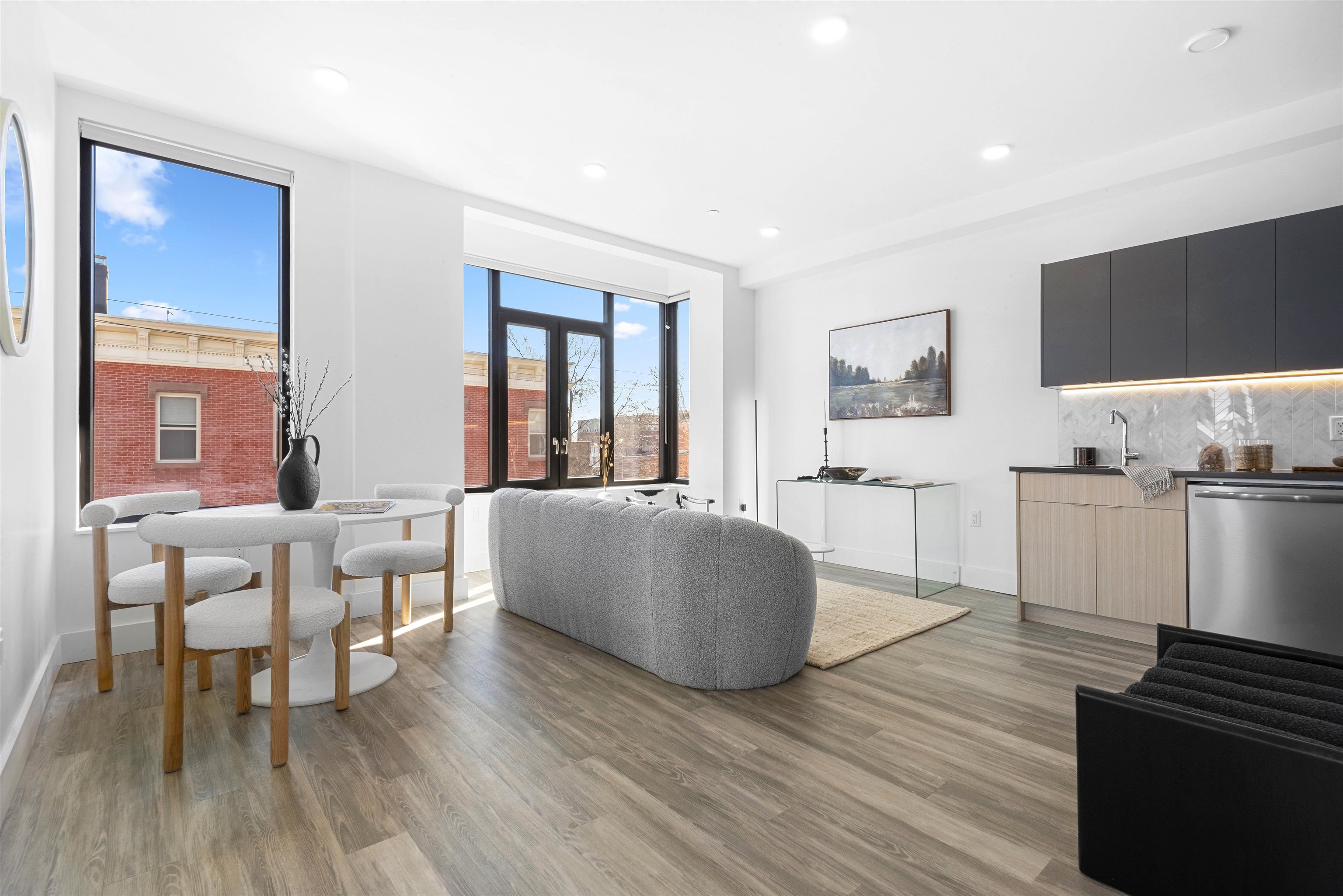 197 PINE ST Unit: 403