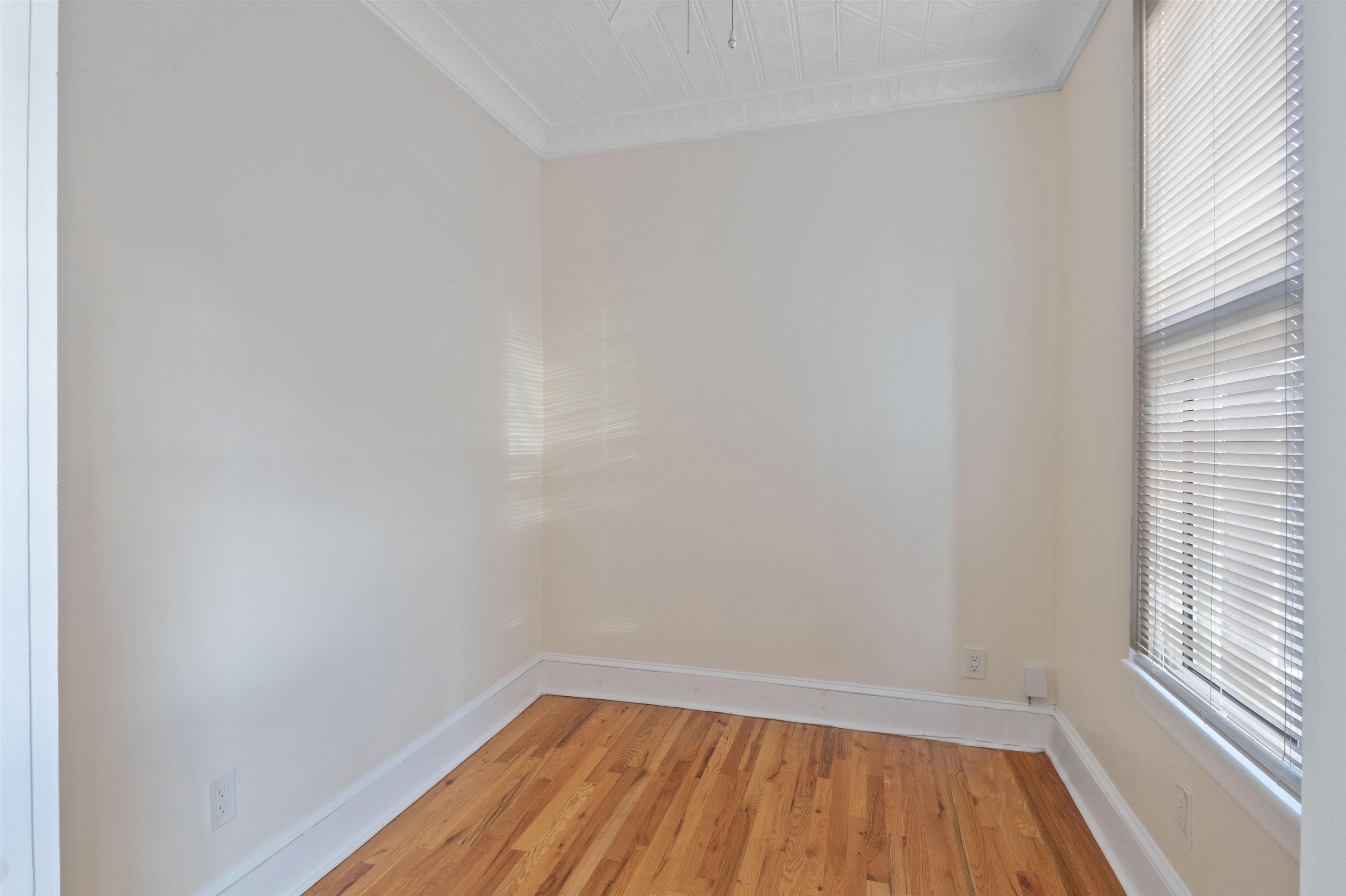 204 BEACON AVE Unit: 2