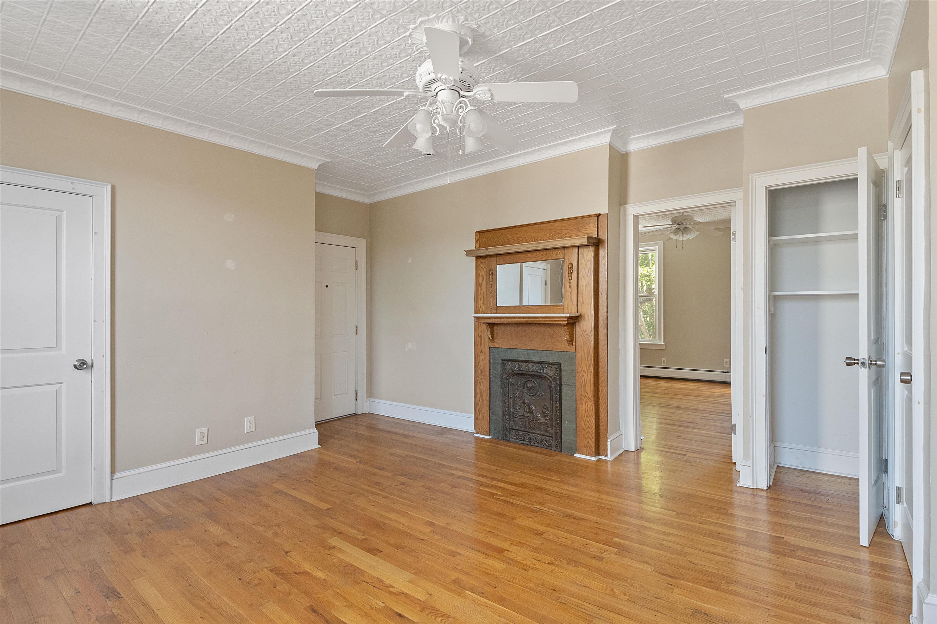 204 BEACON AVE Unit: 2