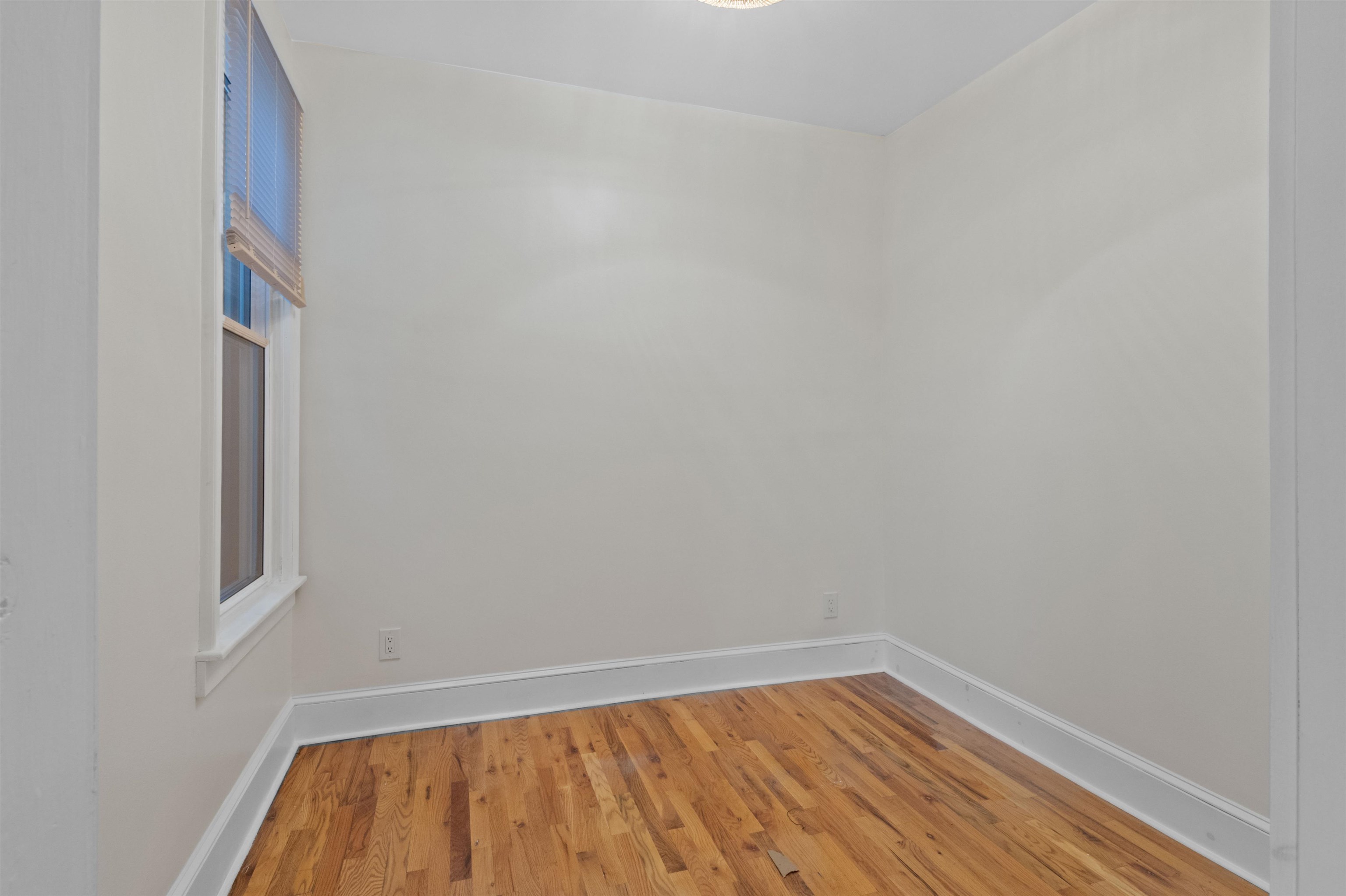 204 BEACON AVE Unit: 2