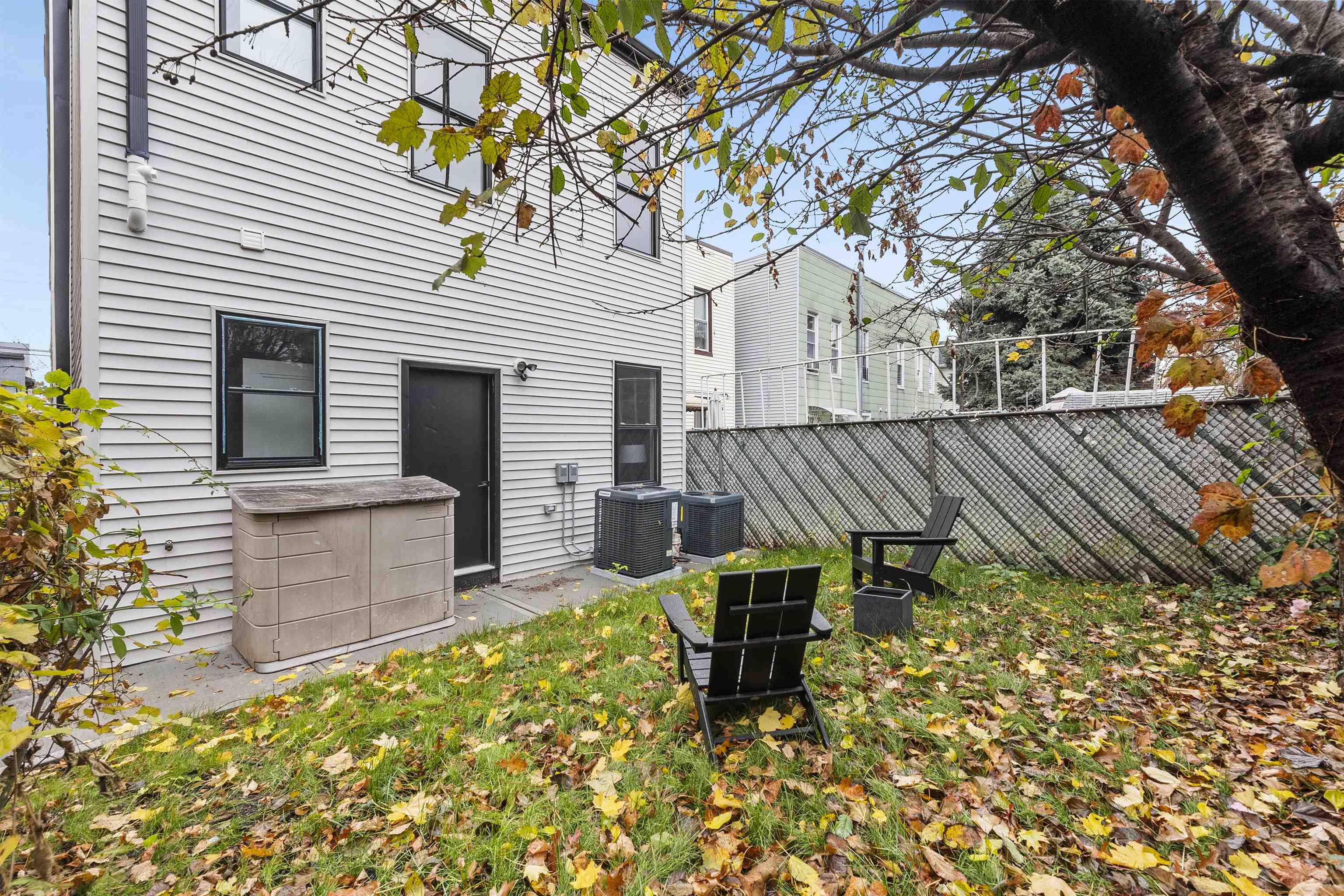 350 LIBERTY AVE Unit: 1