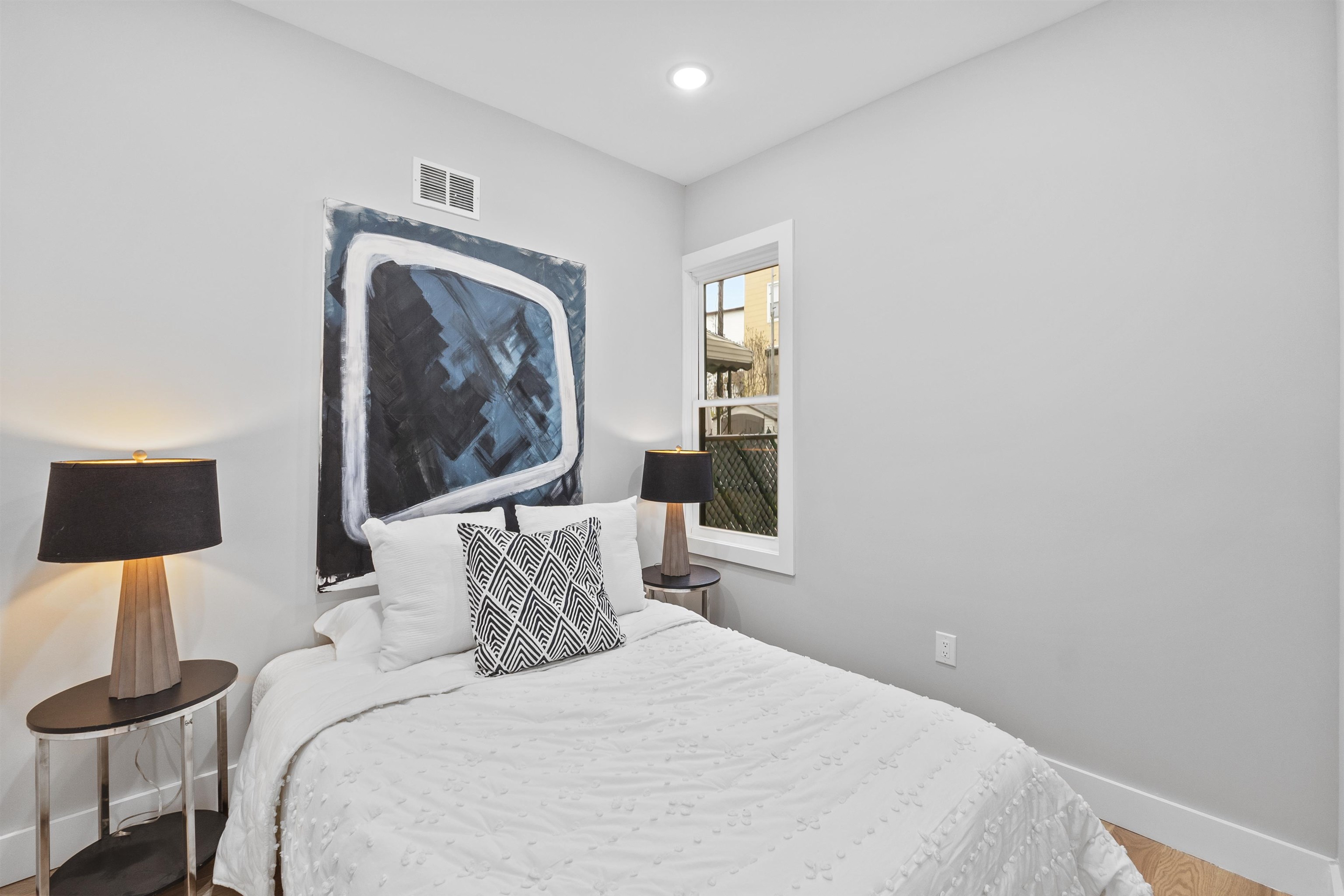 350 LIBERTY AVE Unit: 1