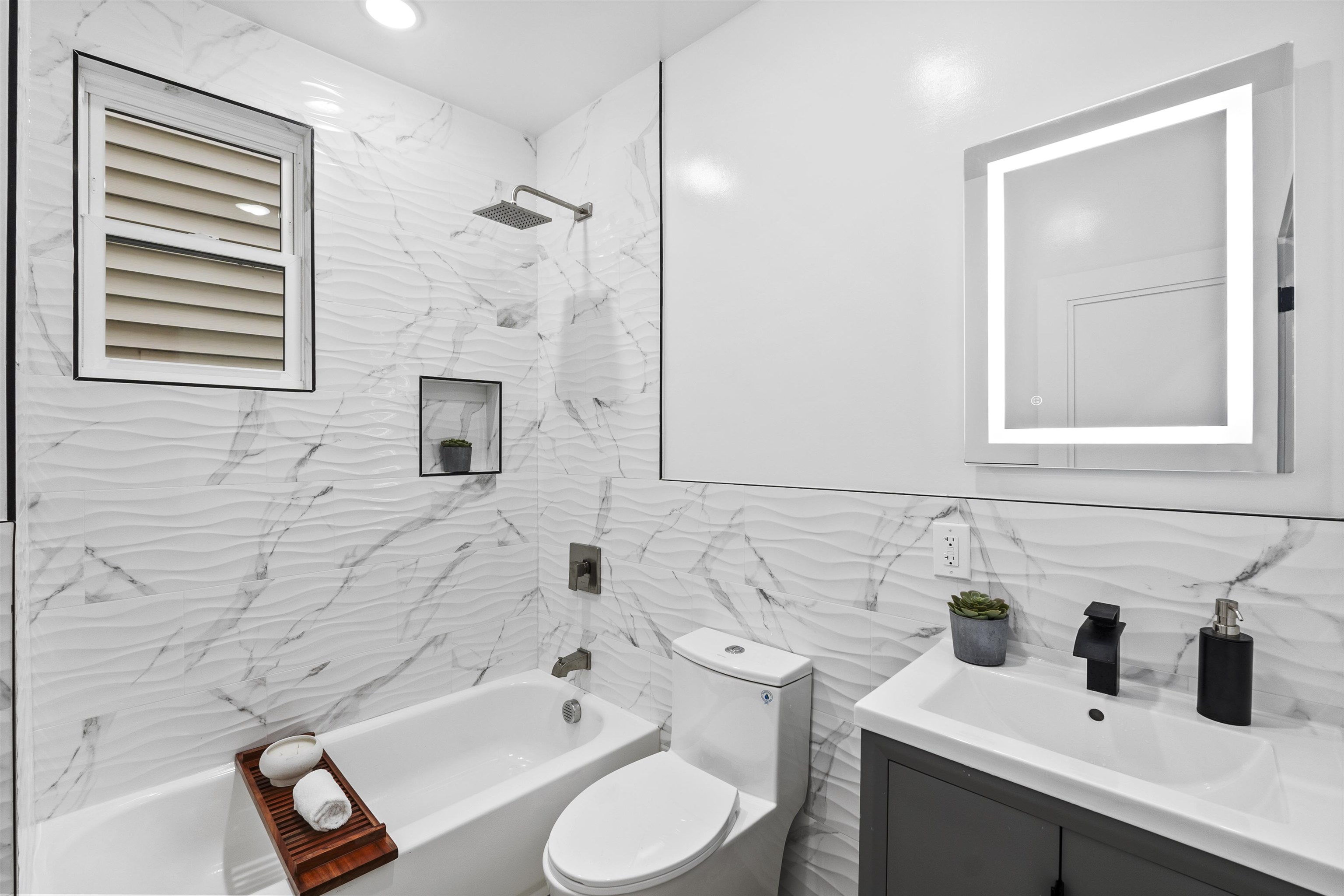 350 LIBERTY AVE Unit: 1