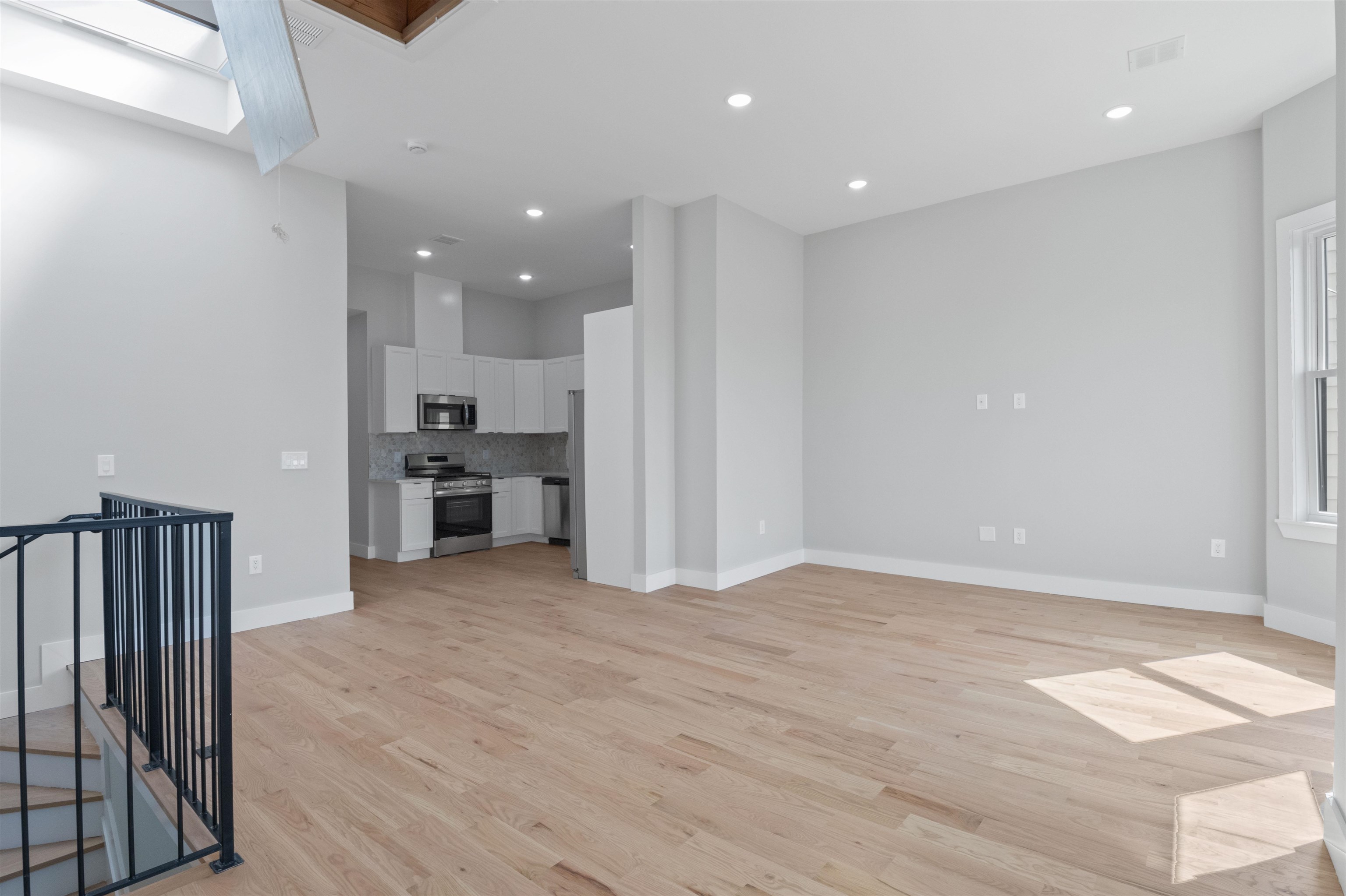 350 LIBERTY AVE Unit: 2