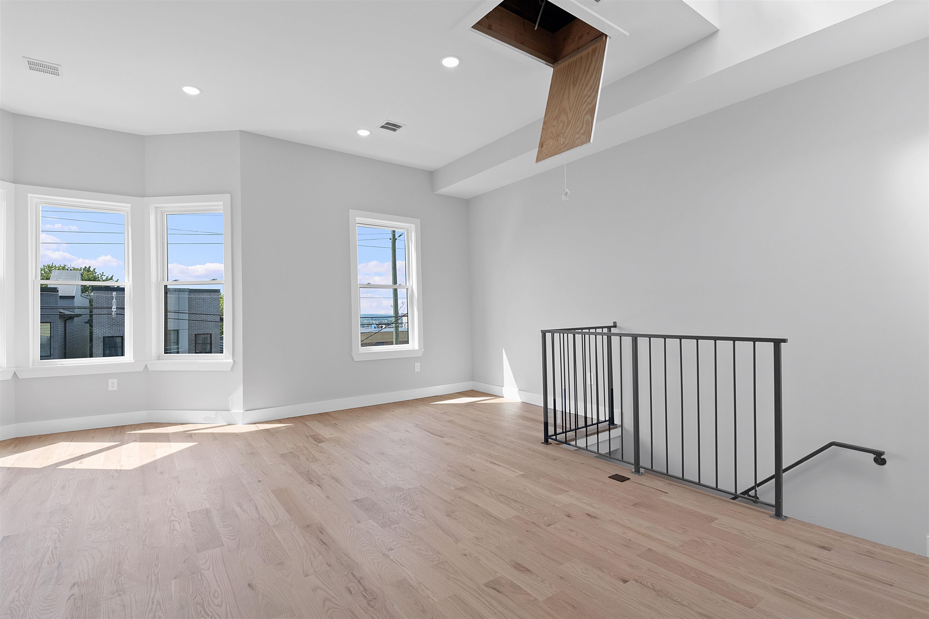 350 LIBERTY AVE Unit: 2