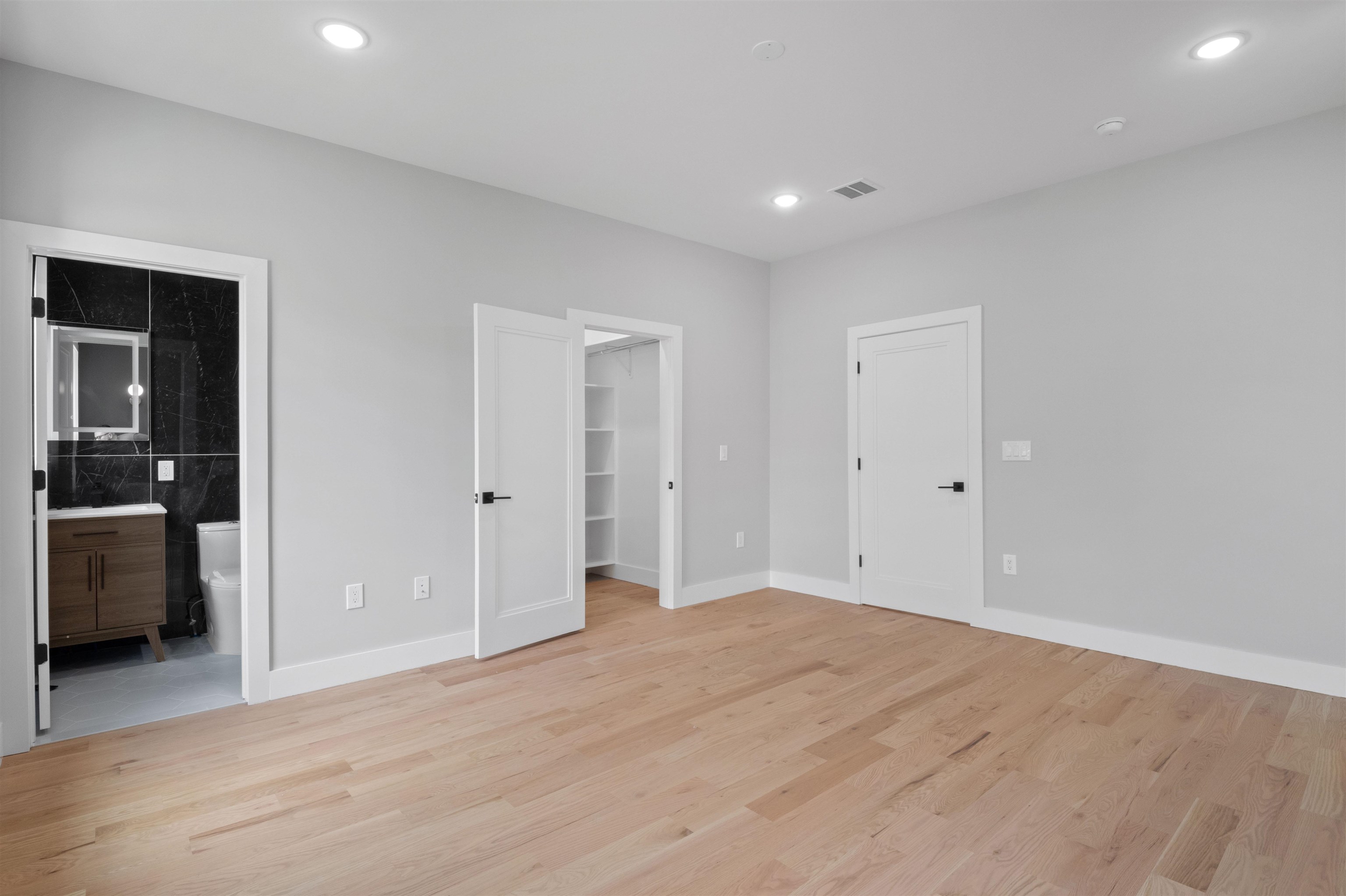 350 LIBERTY AVE Unit: 2