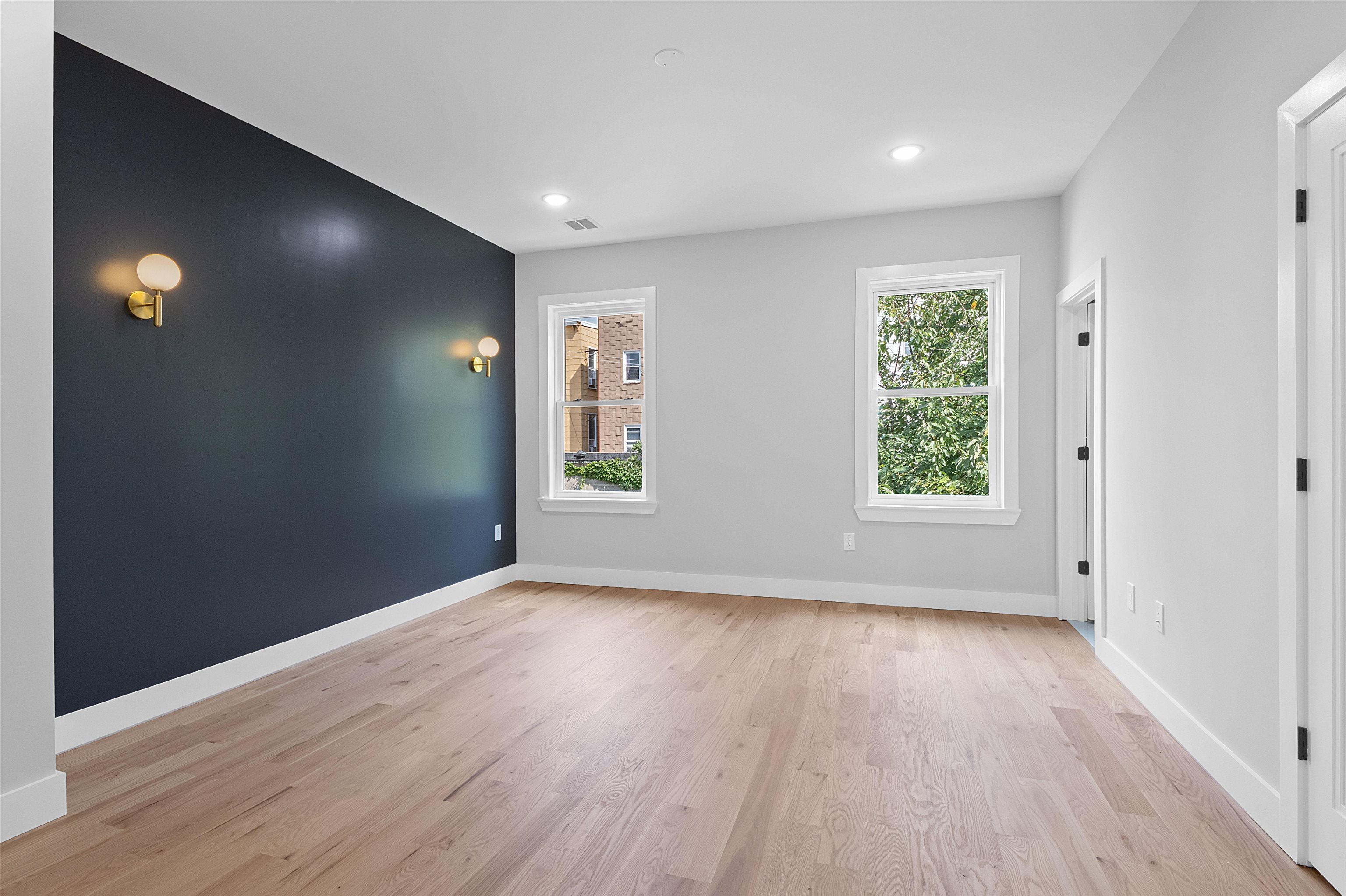 350 LIBERTY AVE Unit: 2