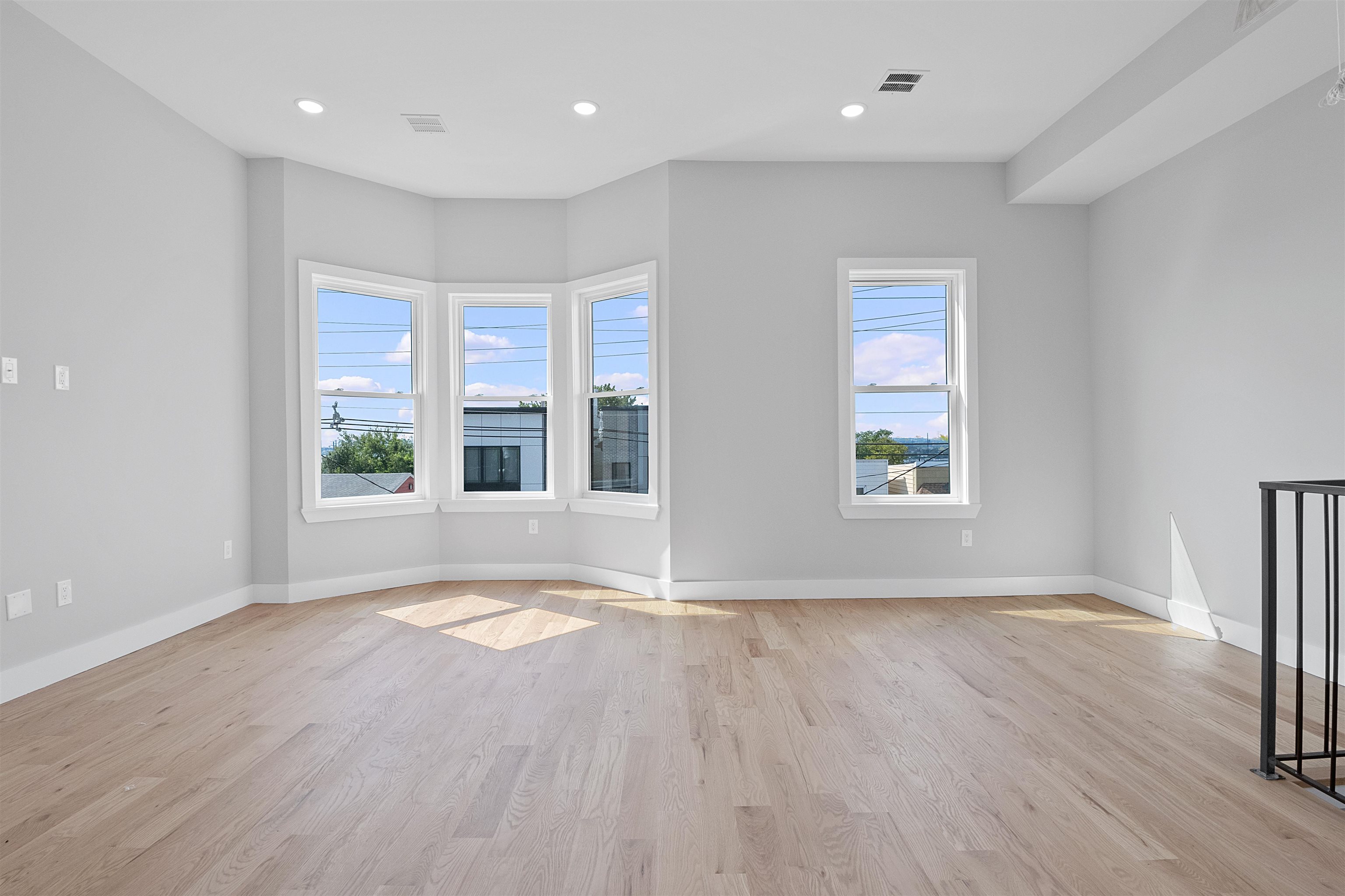 350 LIBERTY AVE Unit: 2