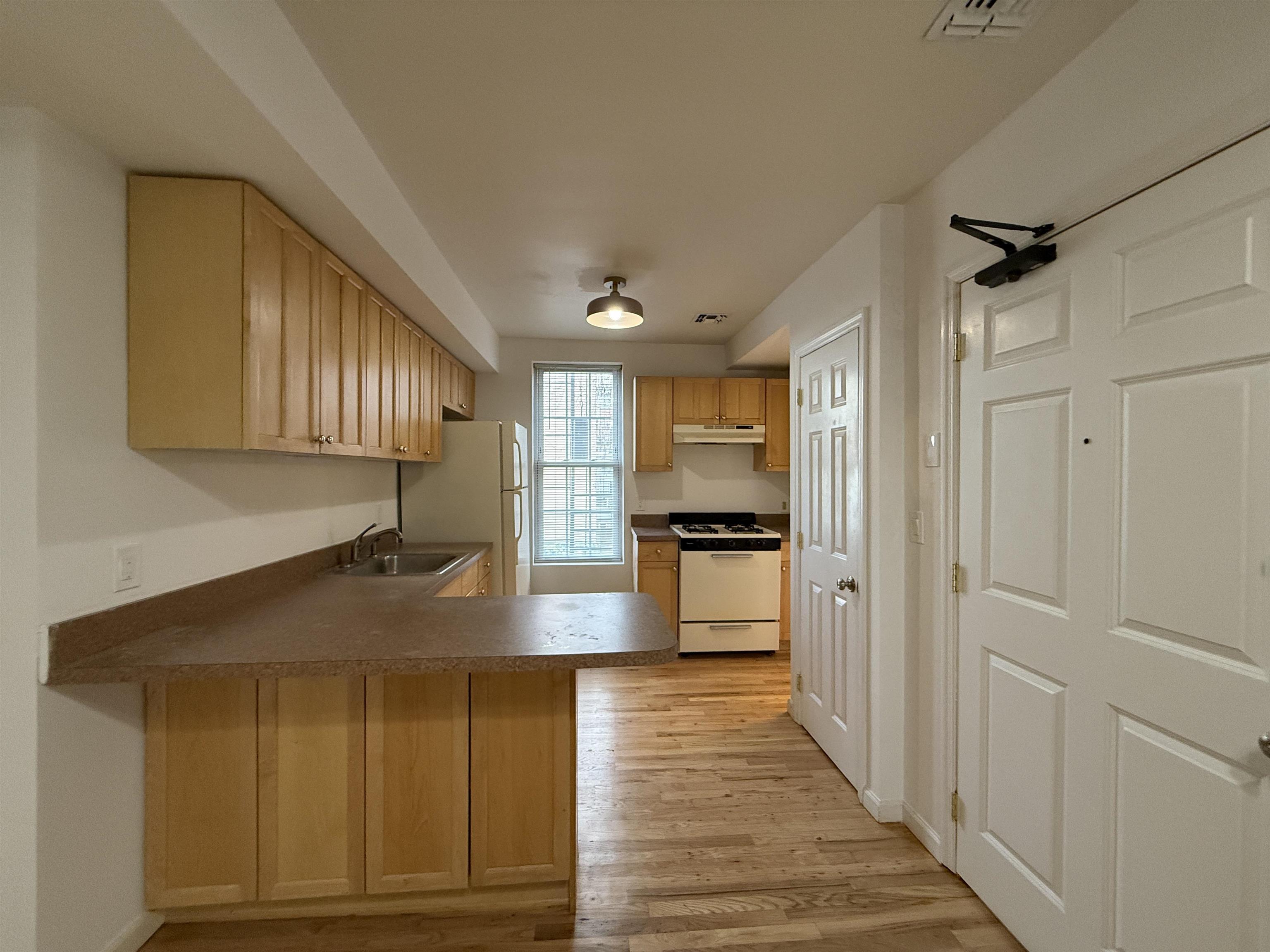 316.5 6TH ST Unit: #2