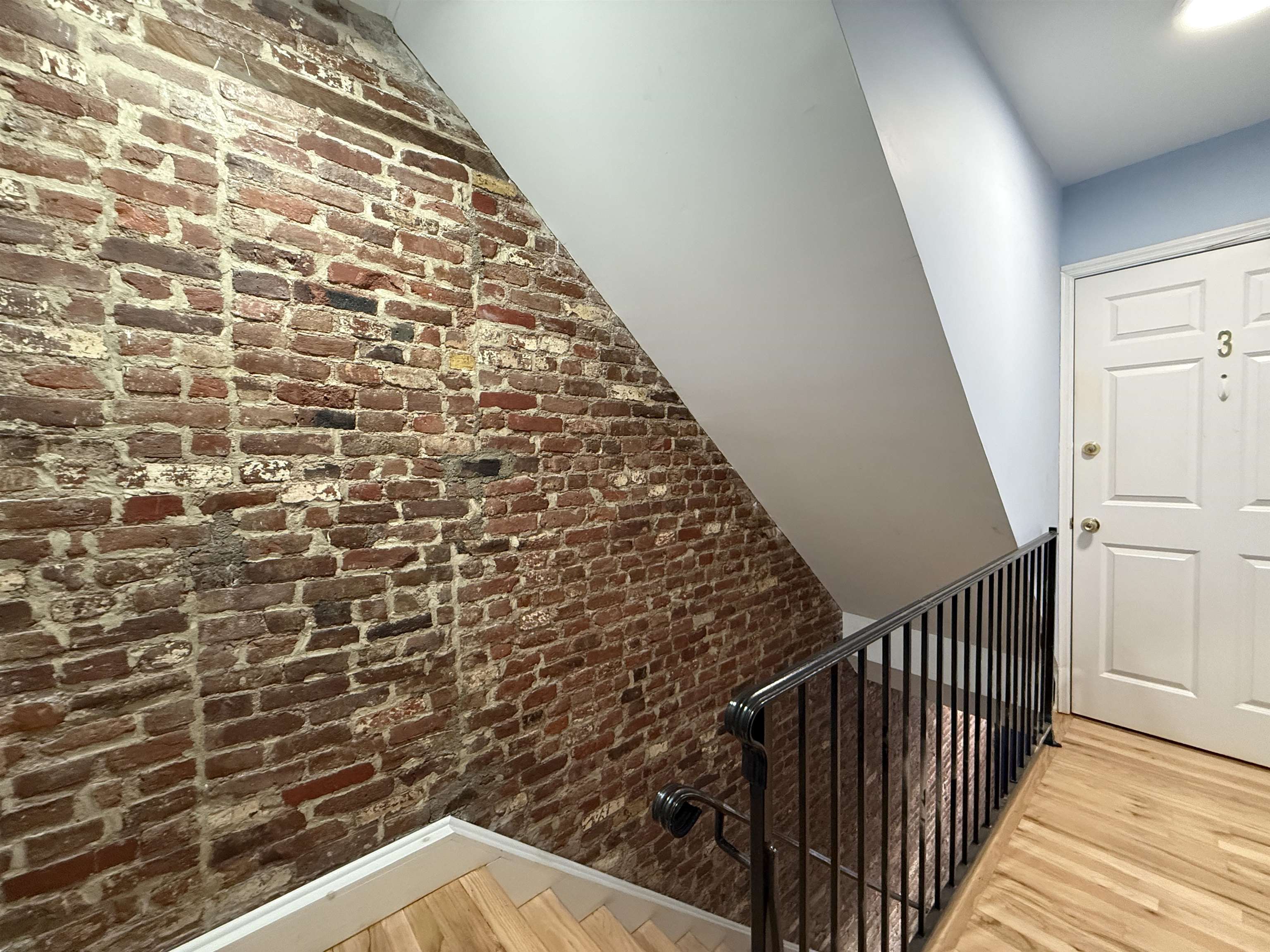 316.5 6TH ST Unit: #2