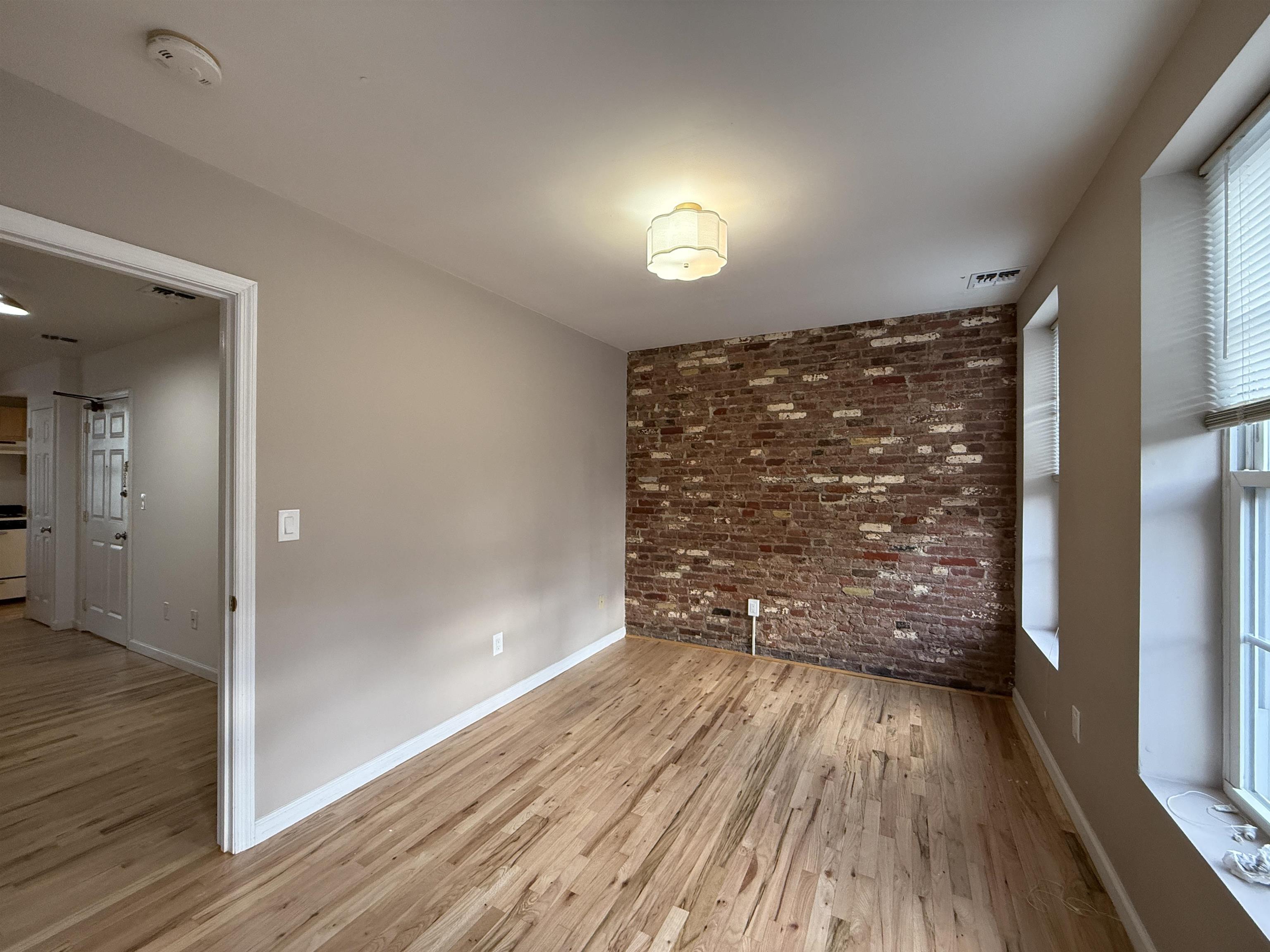 316.5 6TH ST Unit: #2
