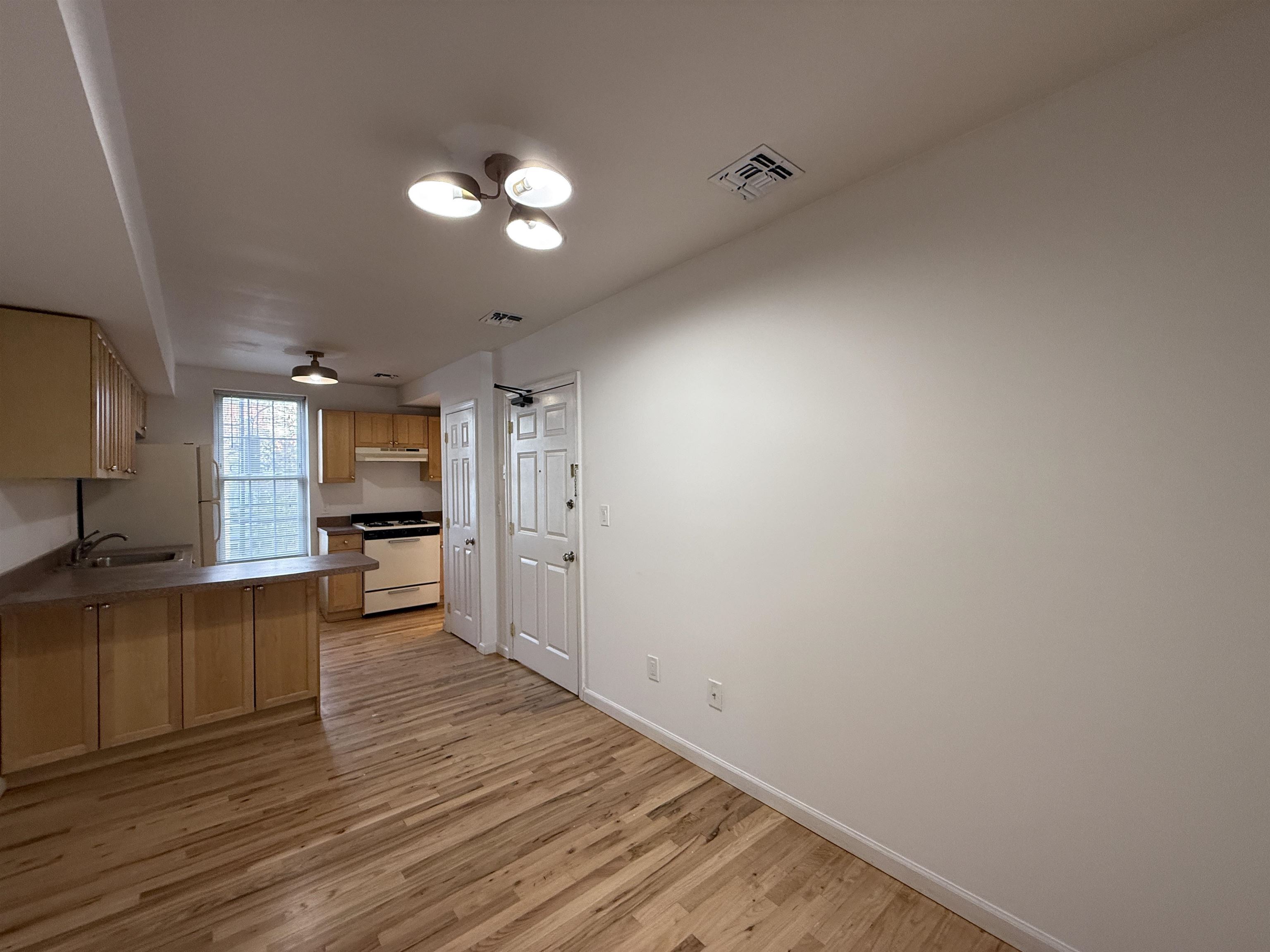 316.5 6TH ST Unit: #2