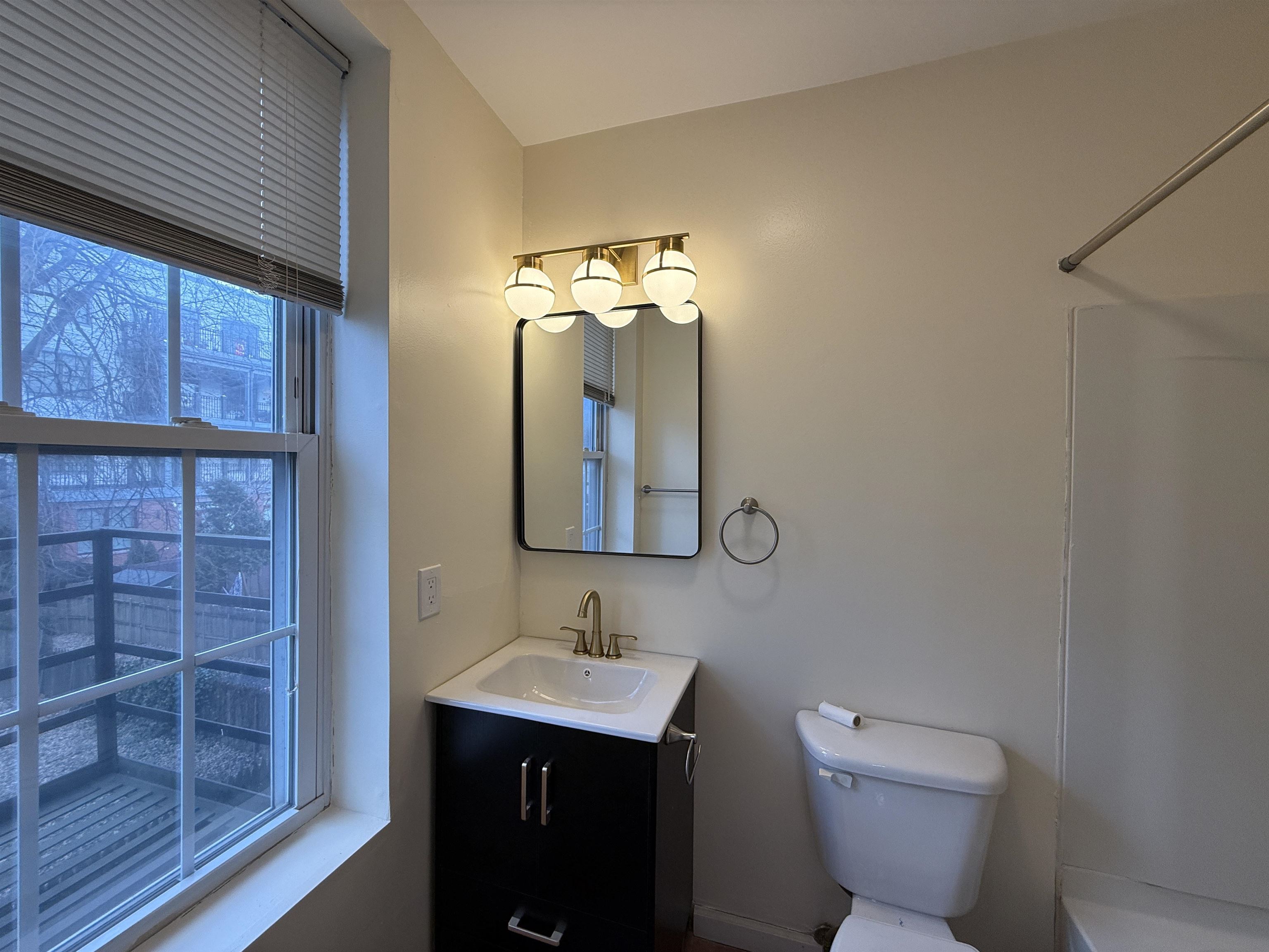 316.5 6TH ST Unit: #2