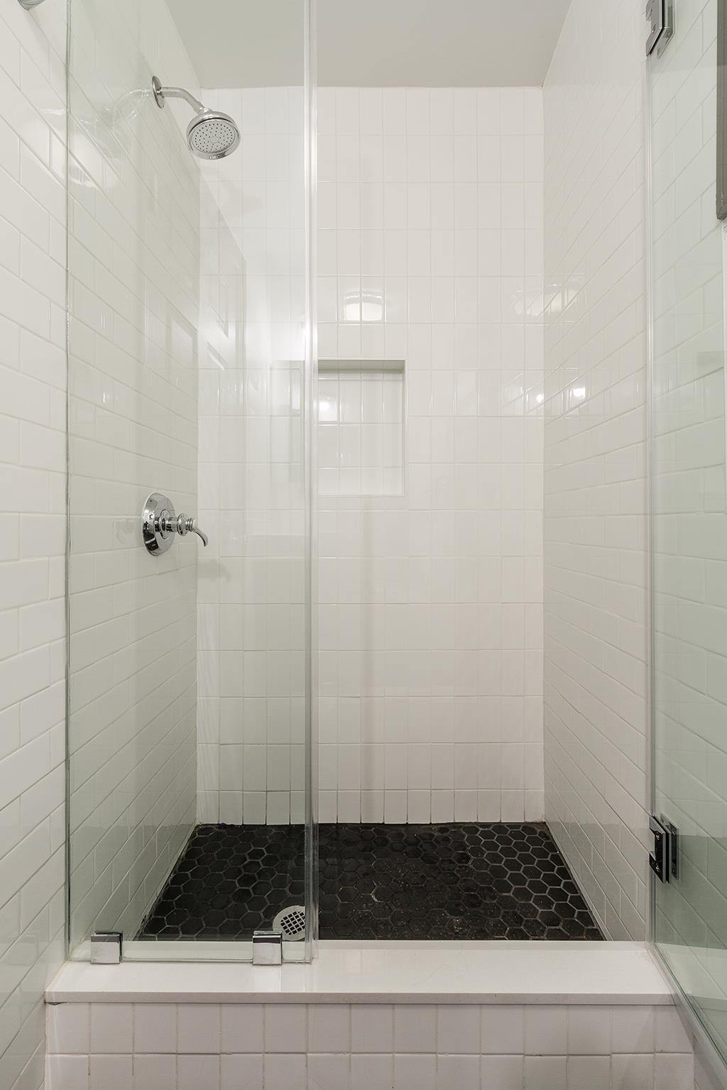 46 RAVINE AVE