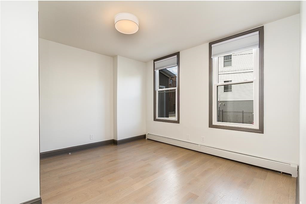 46 RAVINE AVE