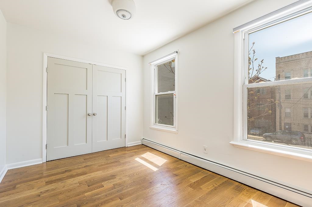 46 RAVINE AVE