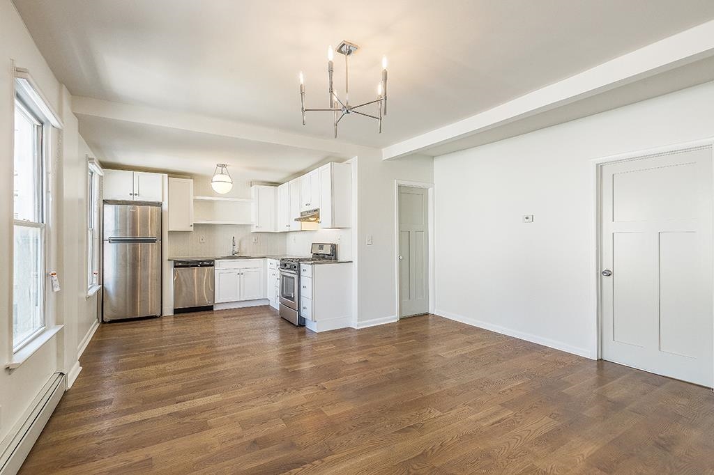 46 RAVINE AVE