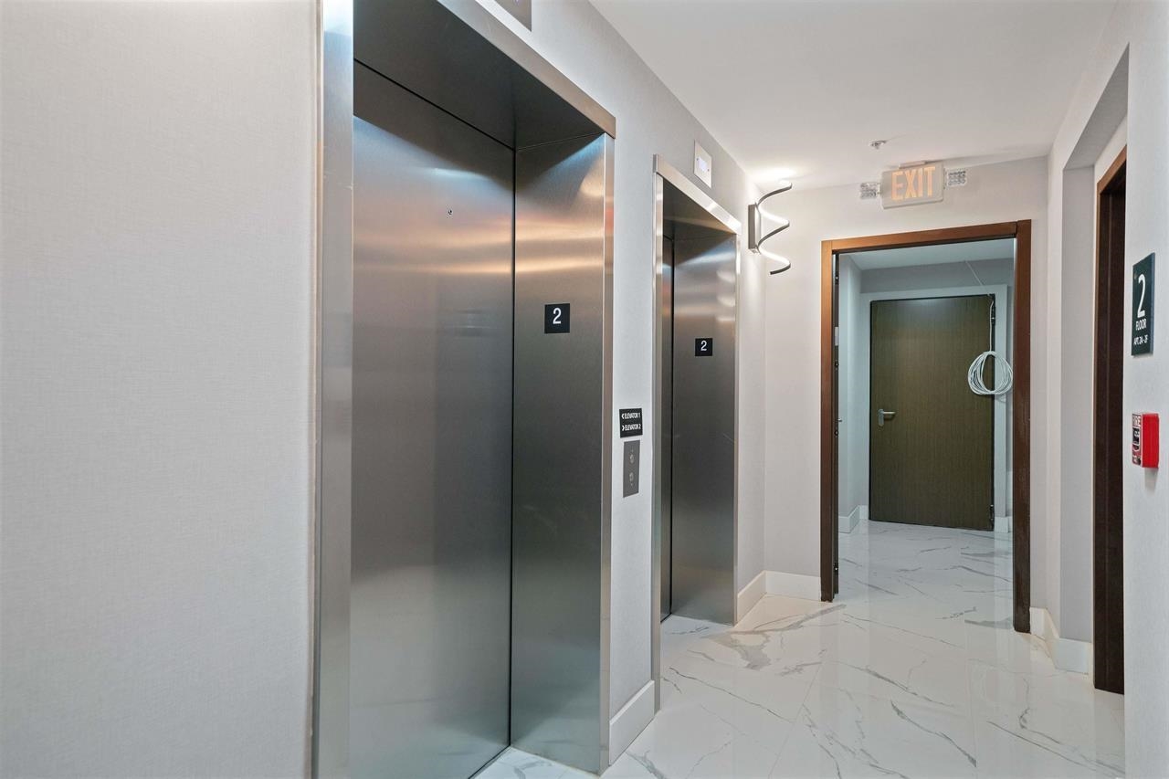 60 COTTAGE ST Unit: 1E