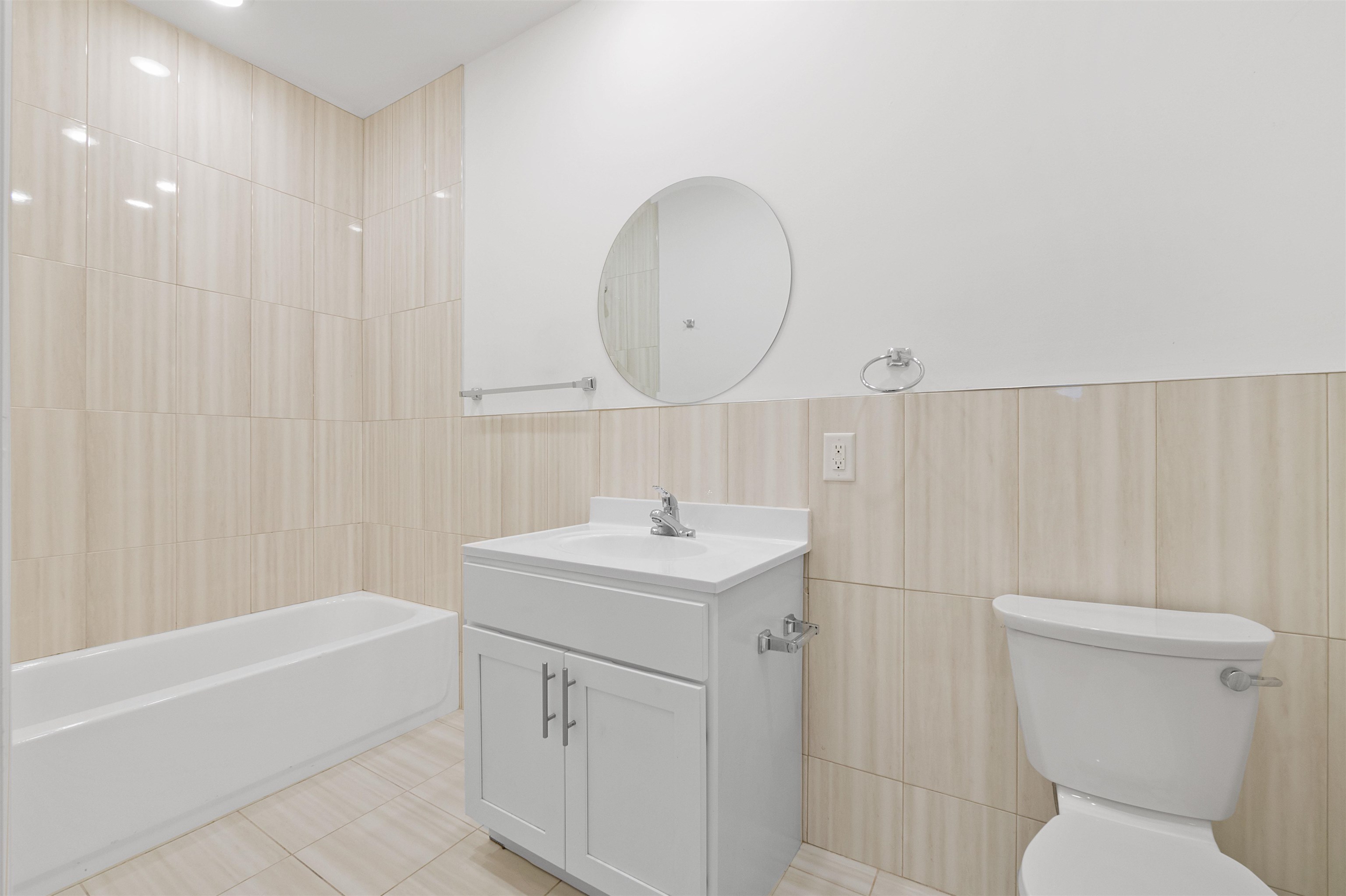 60 COTTAGE ST Unit: 1E