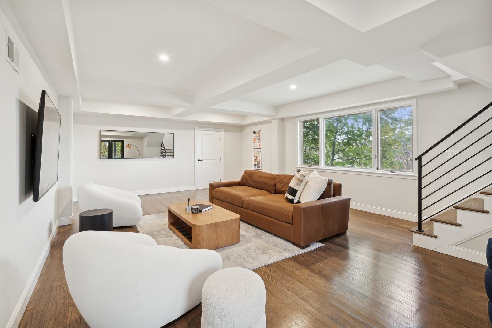 76 HACKENSACK PLANK RD