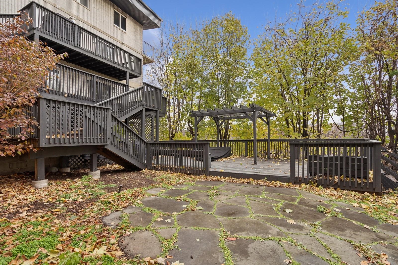 76 HACKENSACK PLANK RD