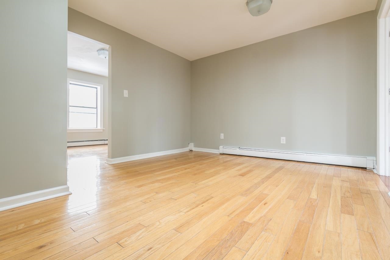 516 MANILA AVE