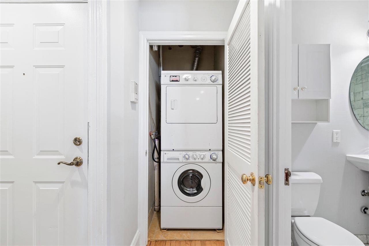 931 HUDSON ST Unit: 3
