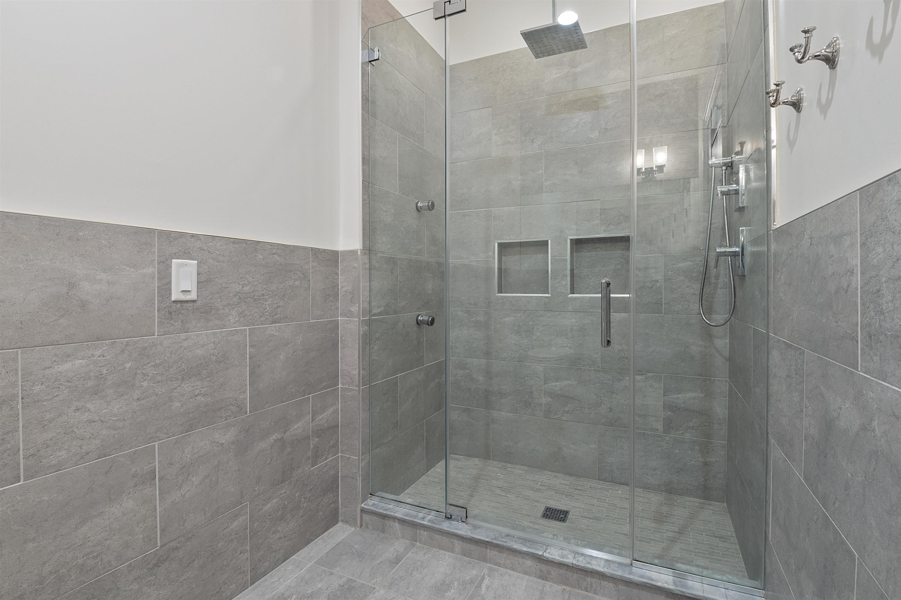 231 1ST ST Unit: 2G