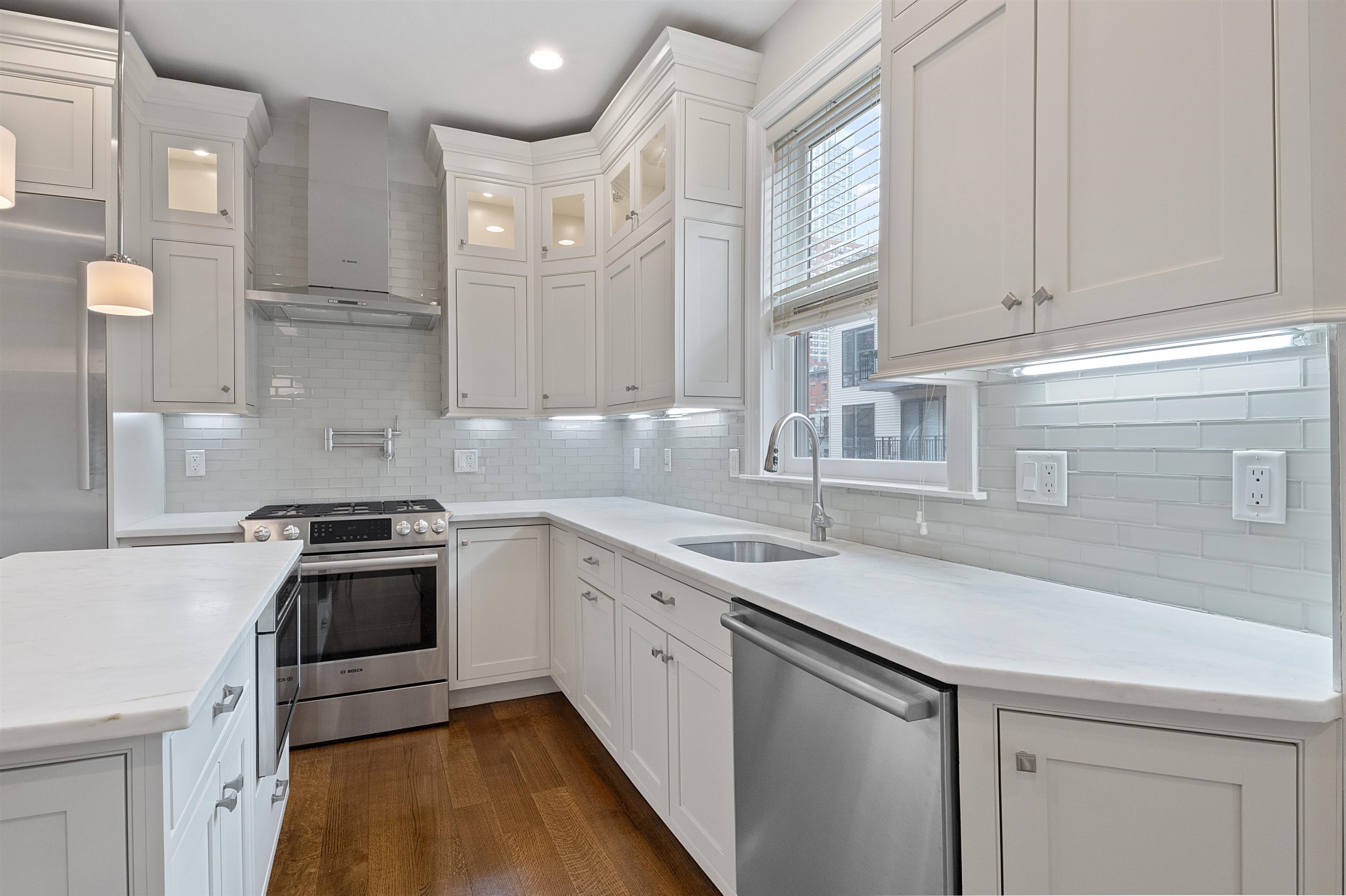 231 1ST ST Unit: 2G