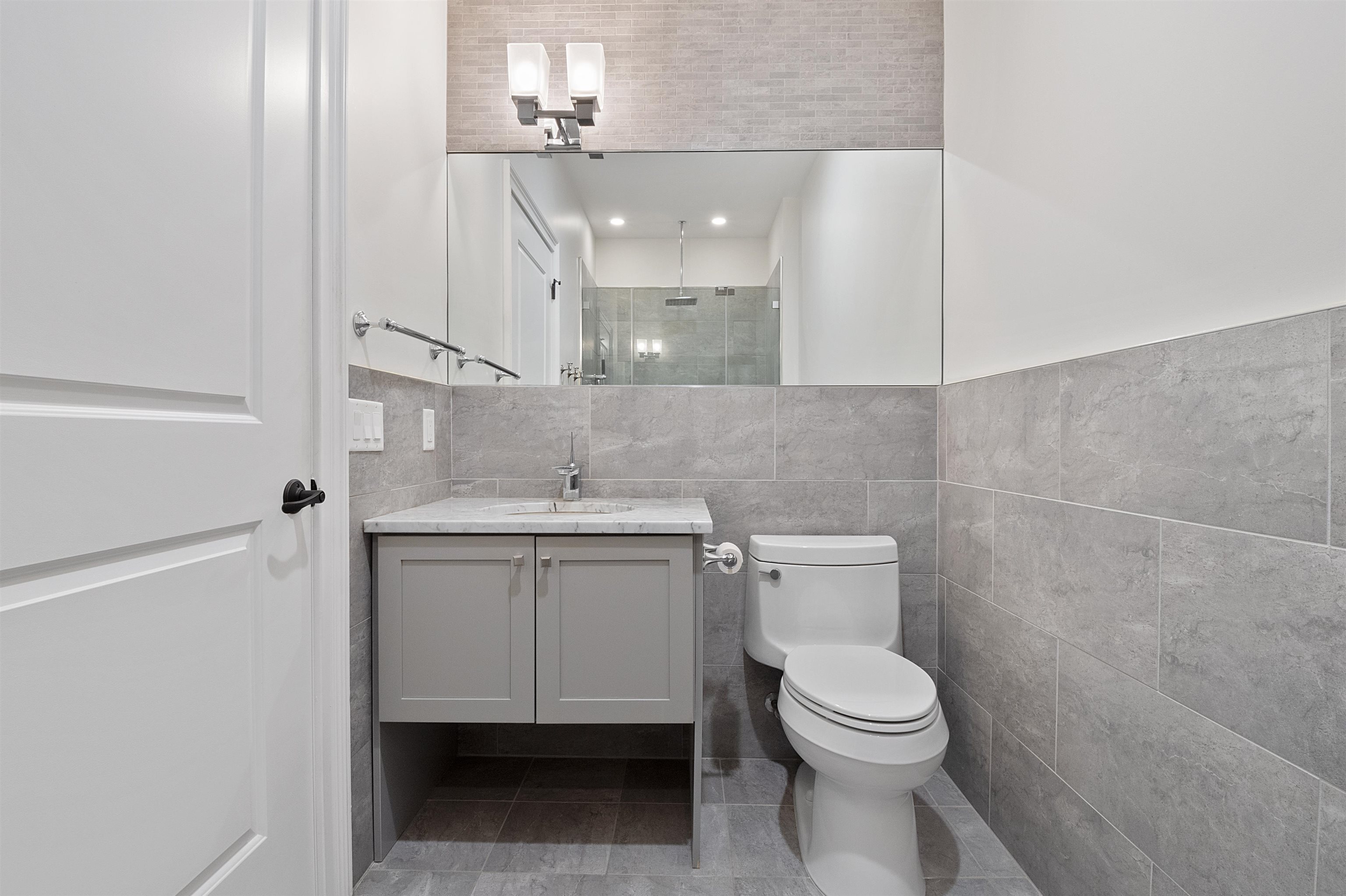 231 1ST ST Unit: 2G