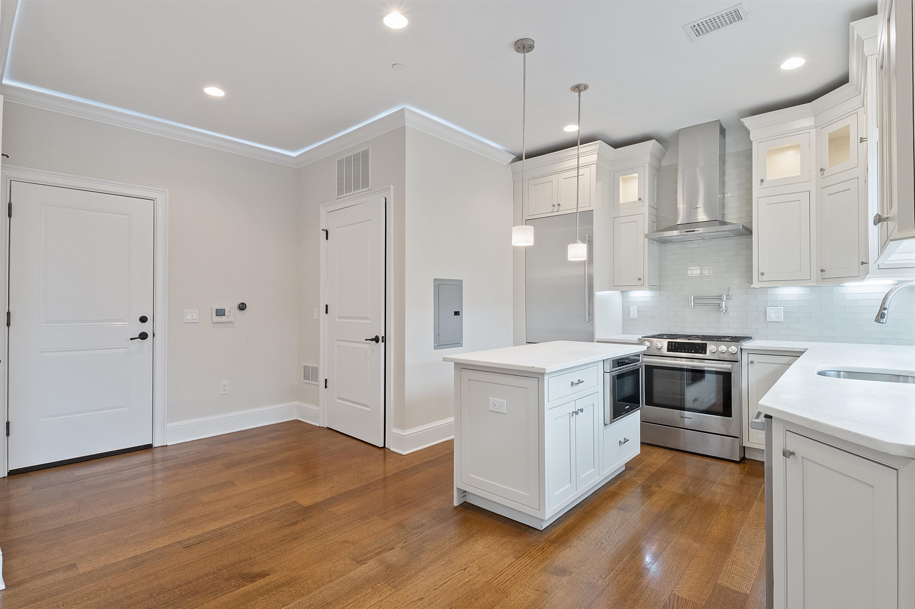 231 1ST ST Unit: 2G