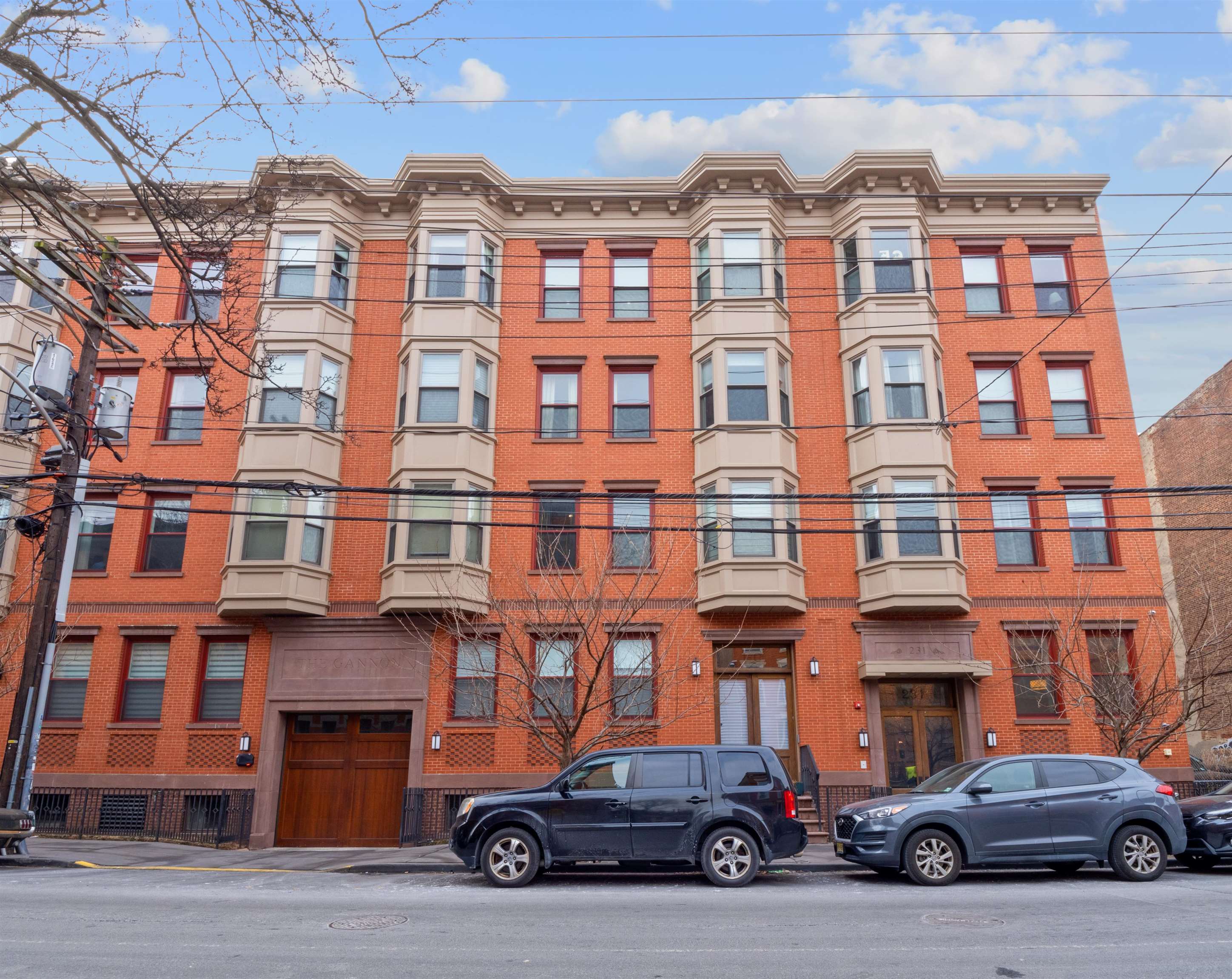 231 1ST ST Unit: 2G