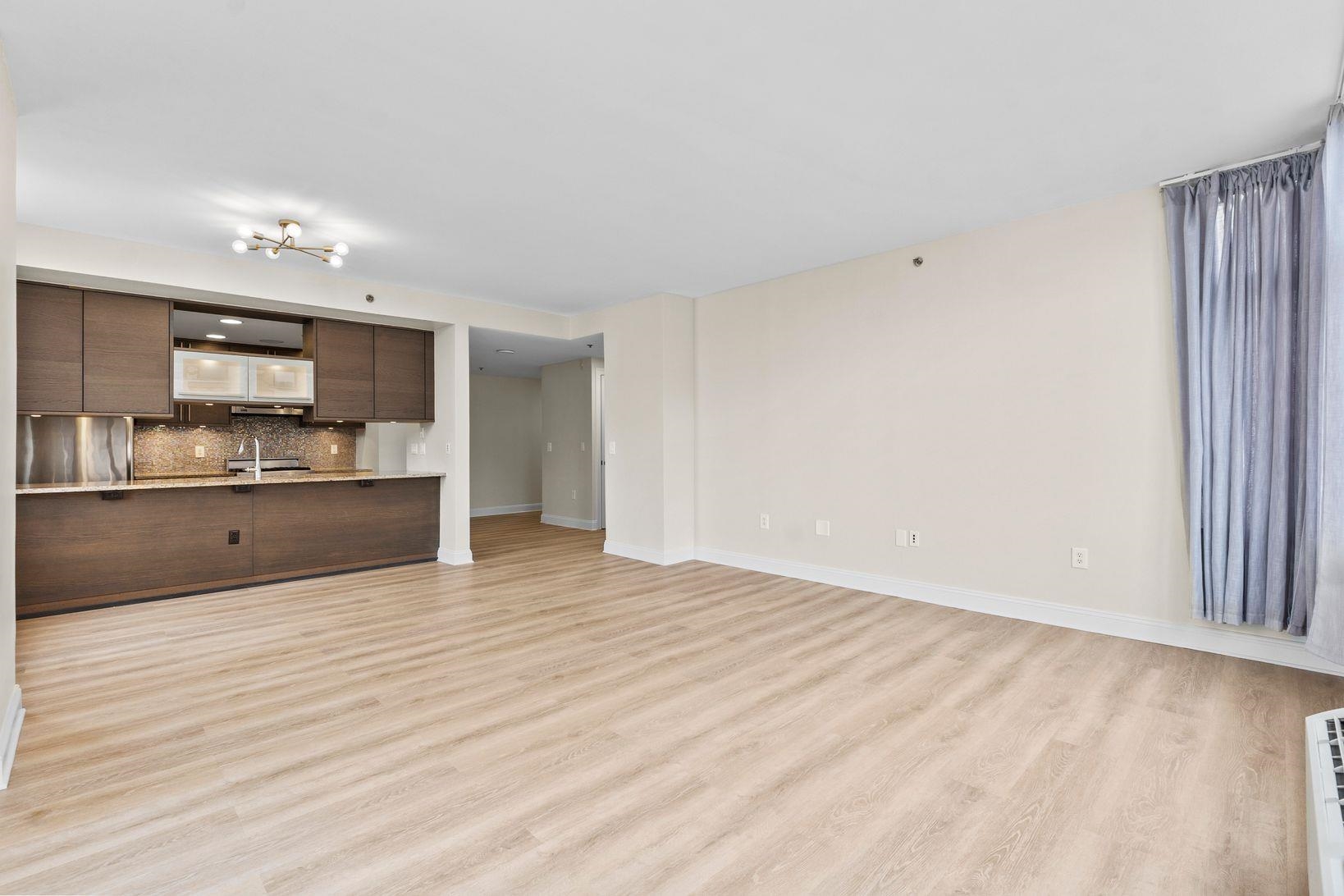 10 REGENT ST Unit: 606