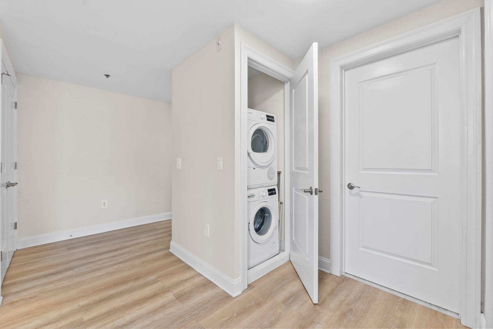10 REGENT ST Unit: 606