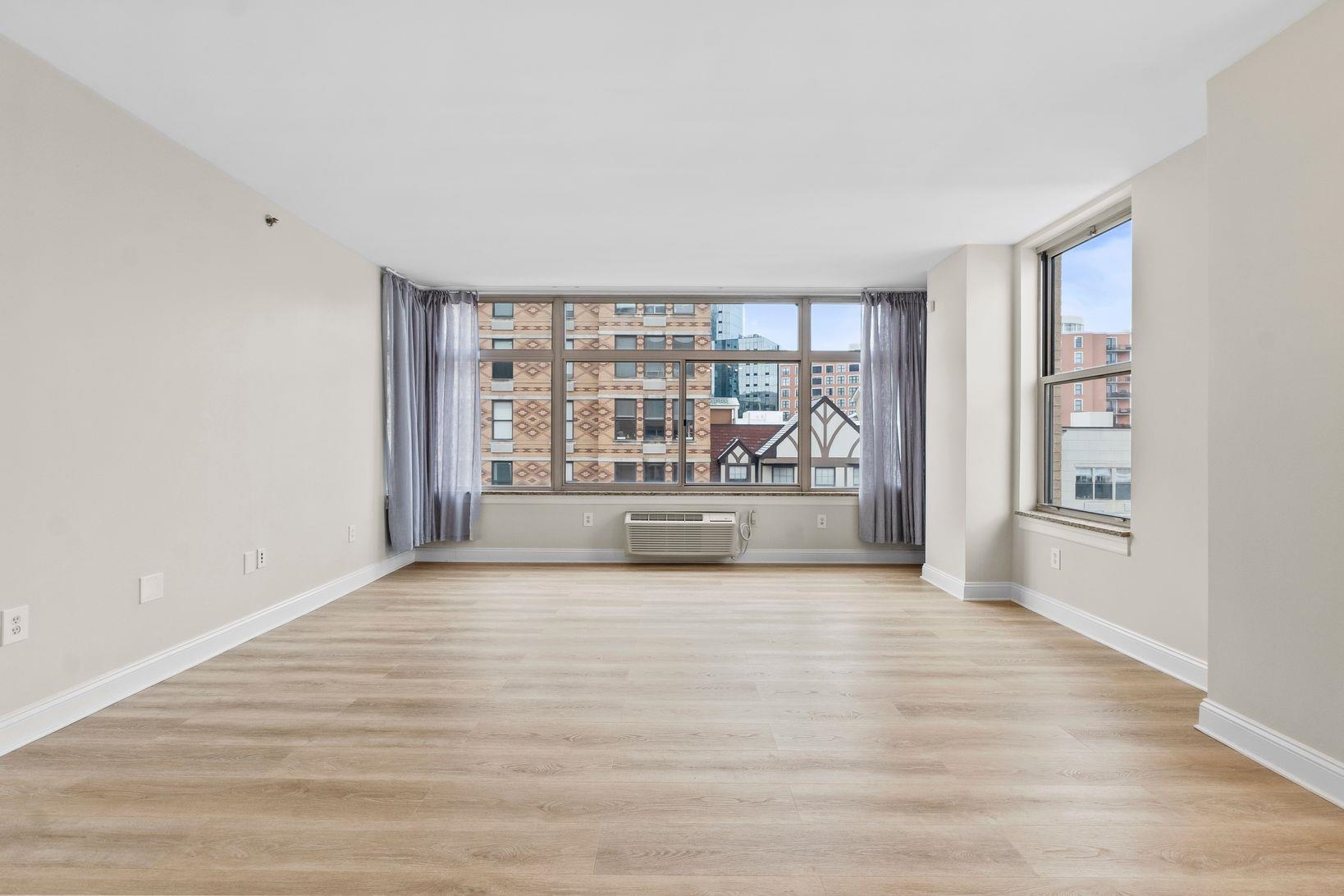 10 REGENT ST Unit: 606