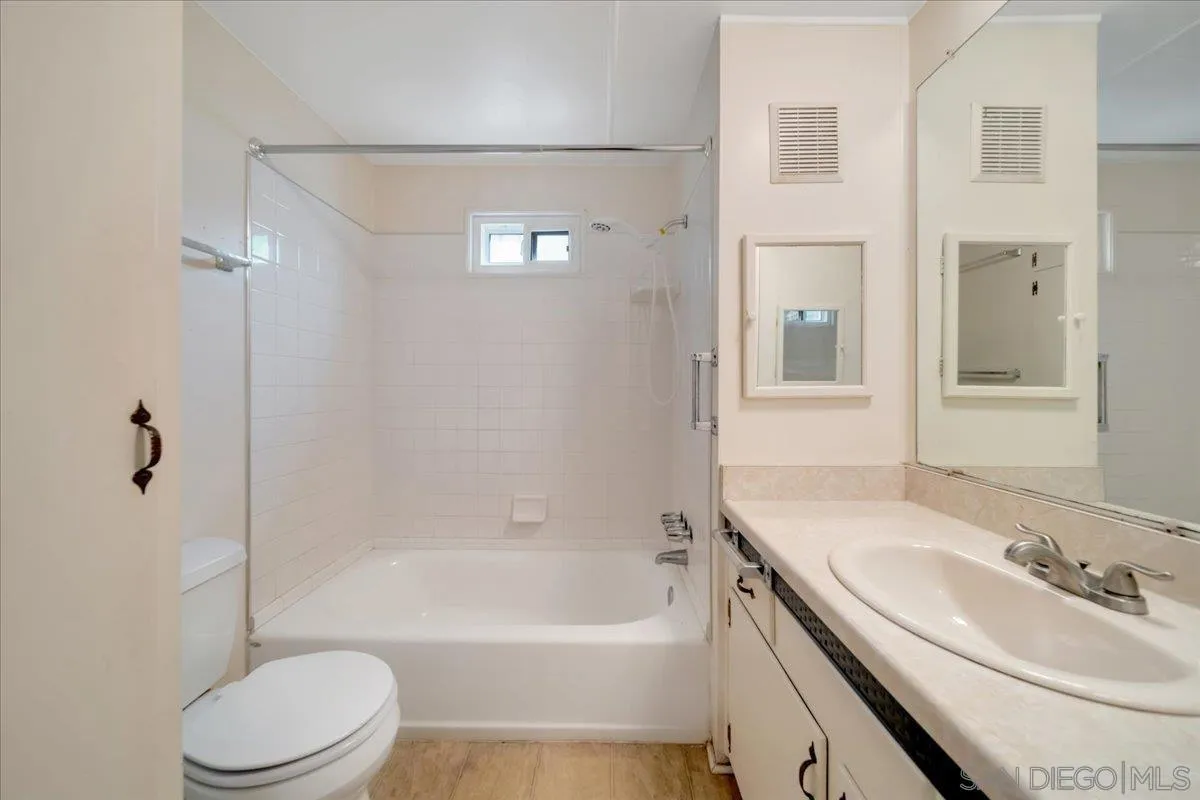 1285 E Washington Ave Unit 51