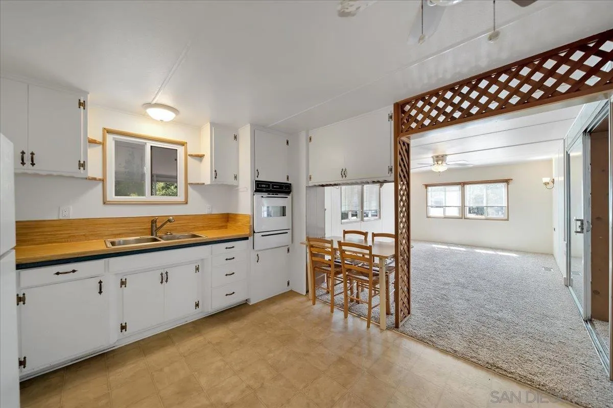 1285 E Washington Ave Unit 51