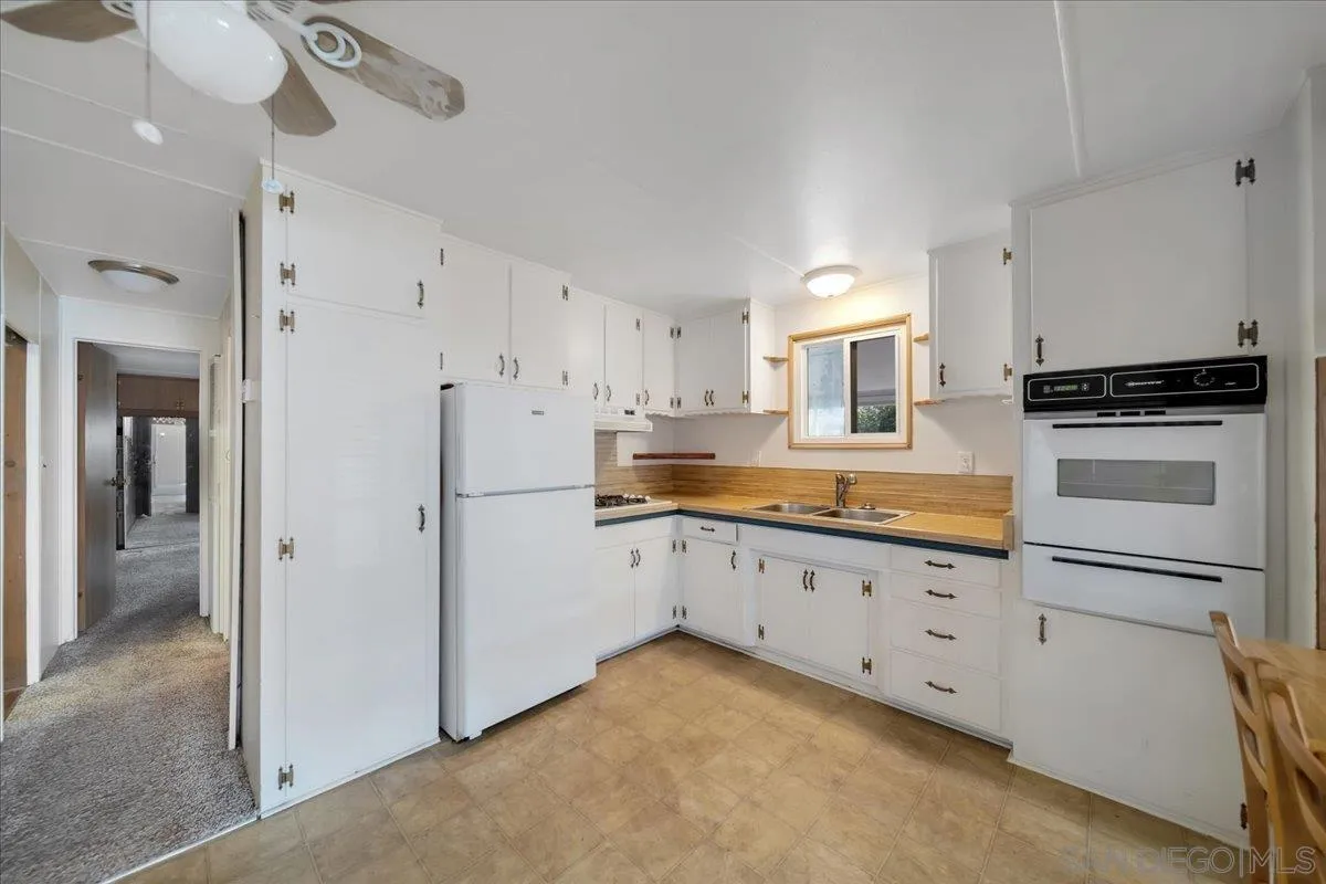 1285 E Washington Ave Unit 51