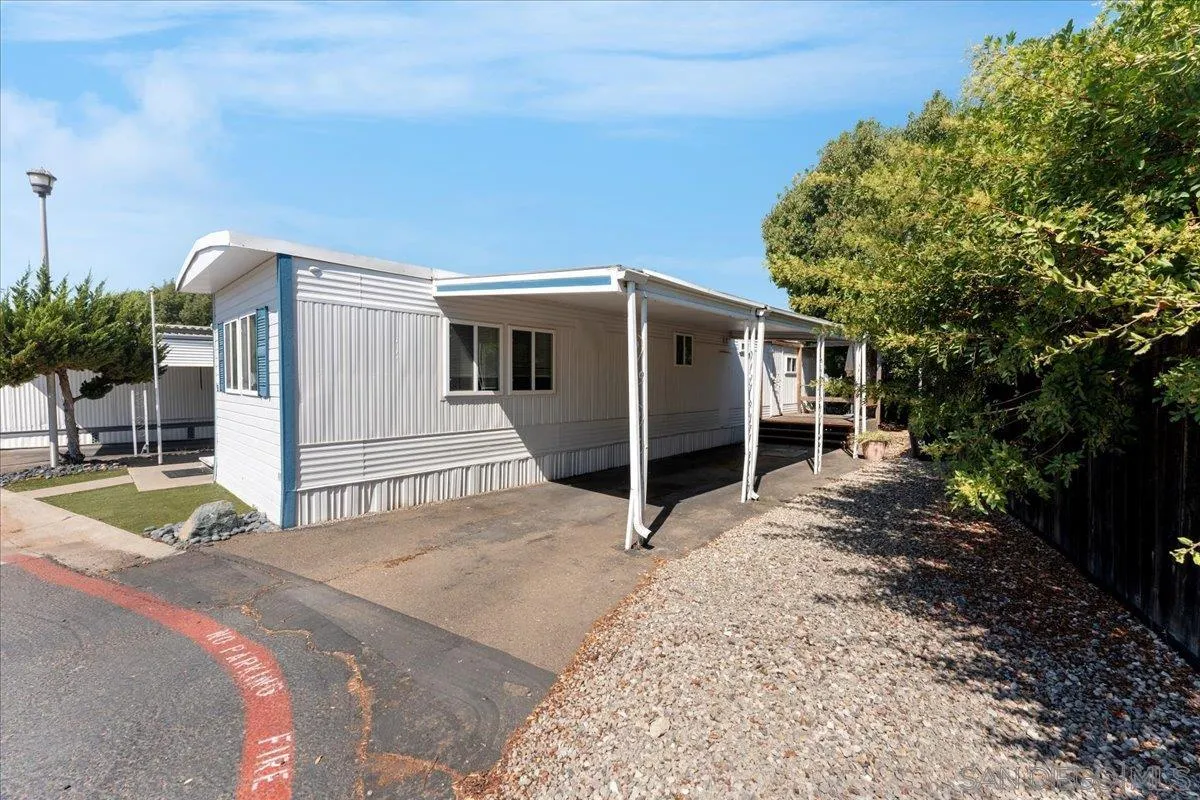 1285 E Washington Ave Unit 51