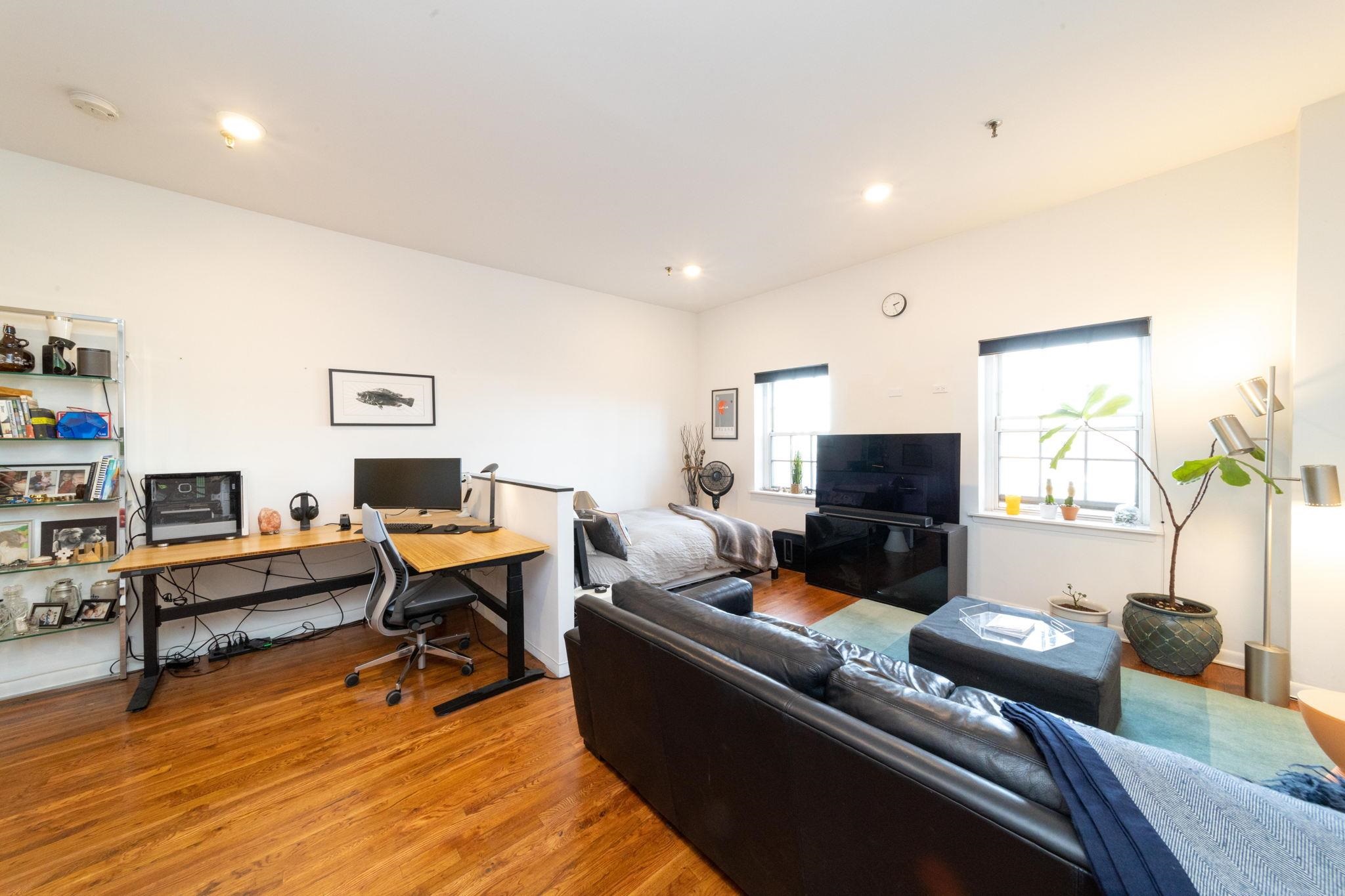 227 CHRISTOPHER COLUMBUS DR Unit: 314b