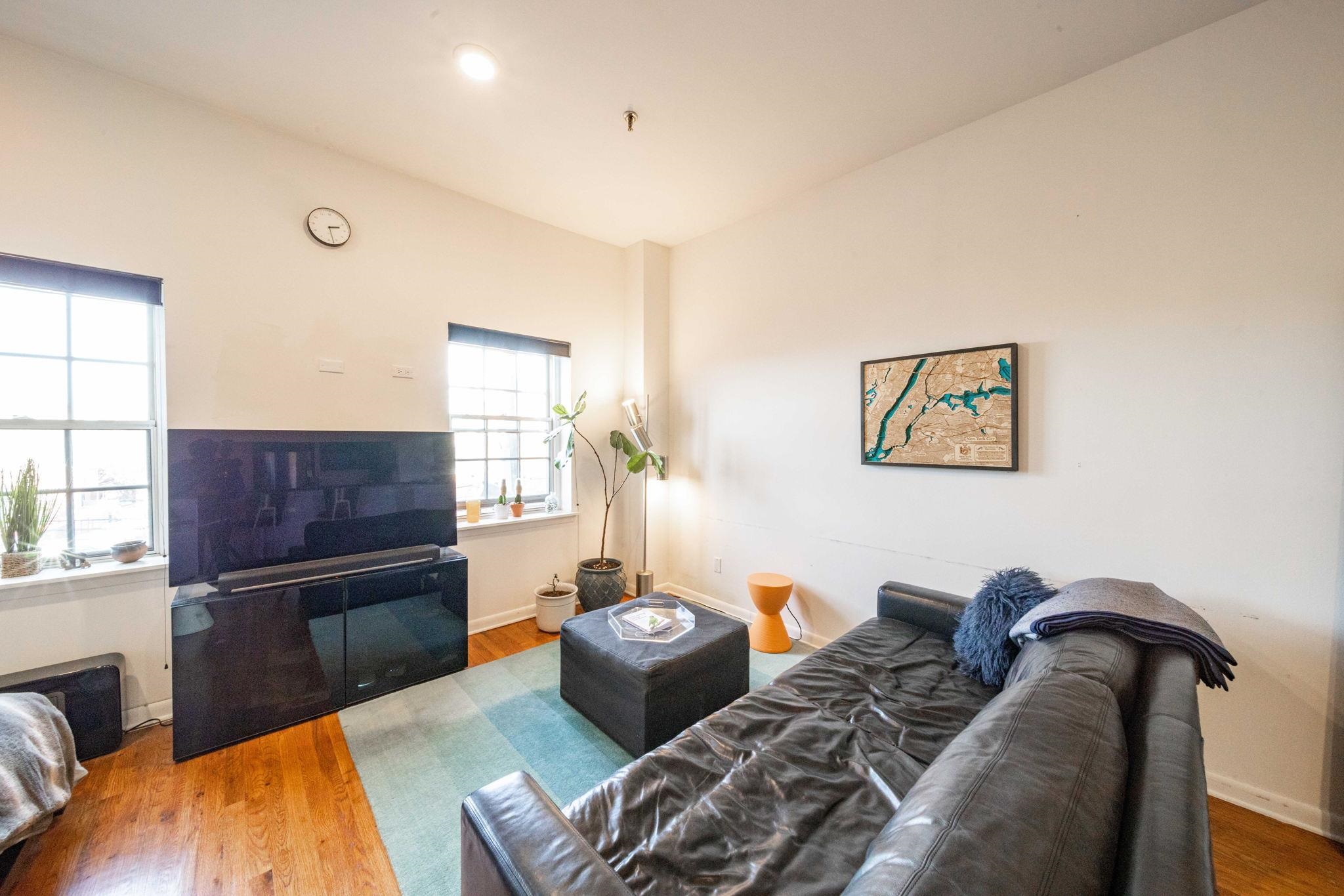 227 CHRISTOPHER COLUMBUS DR Unit: 314b