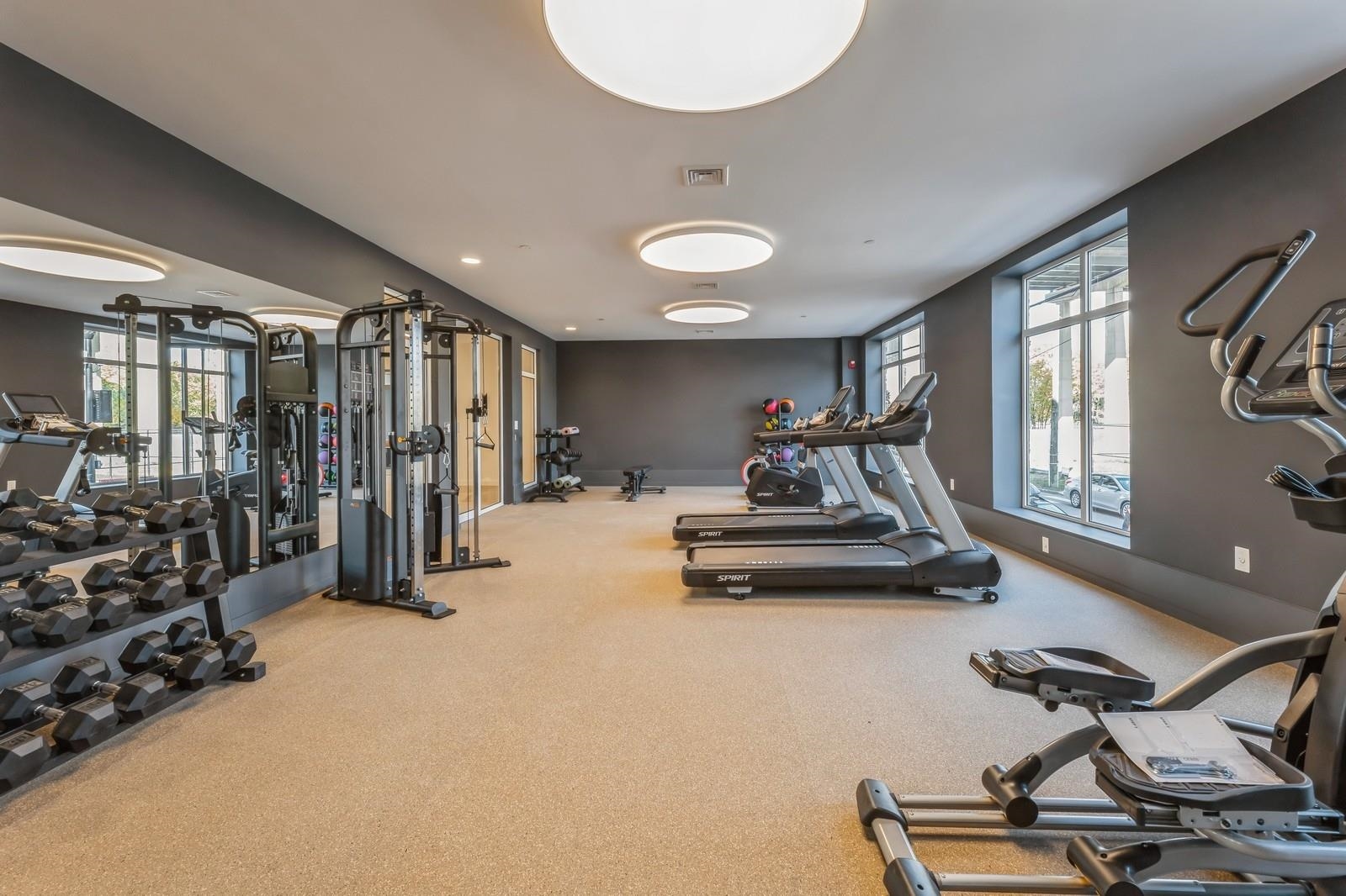 425 3RD ST Unit: 303