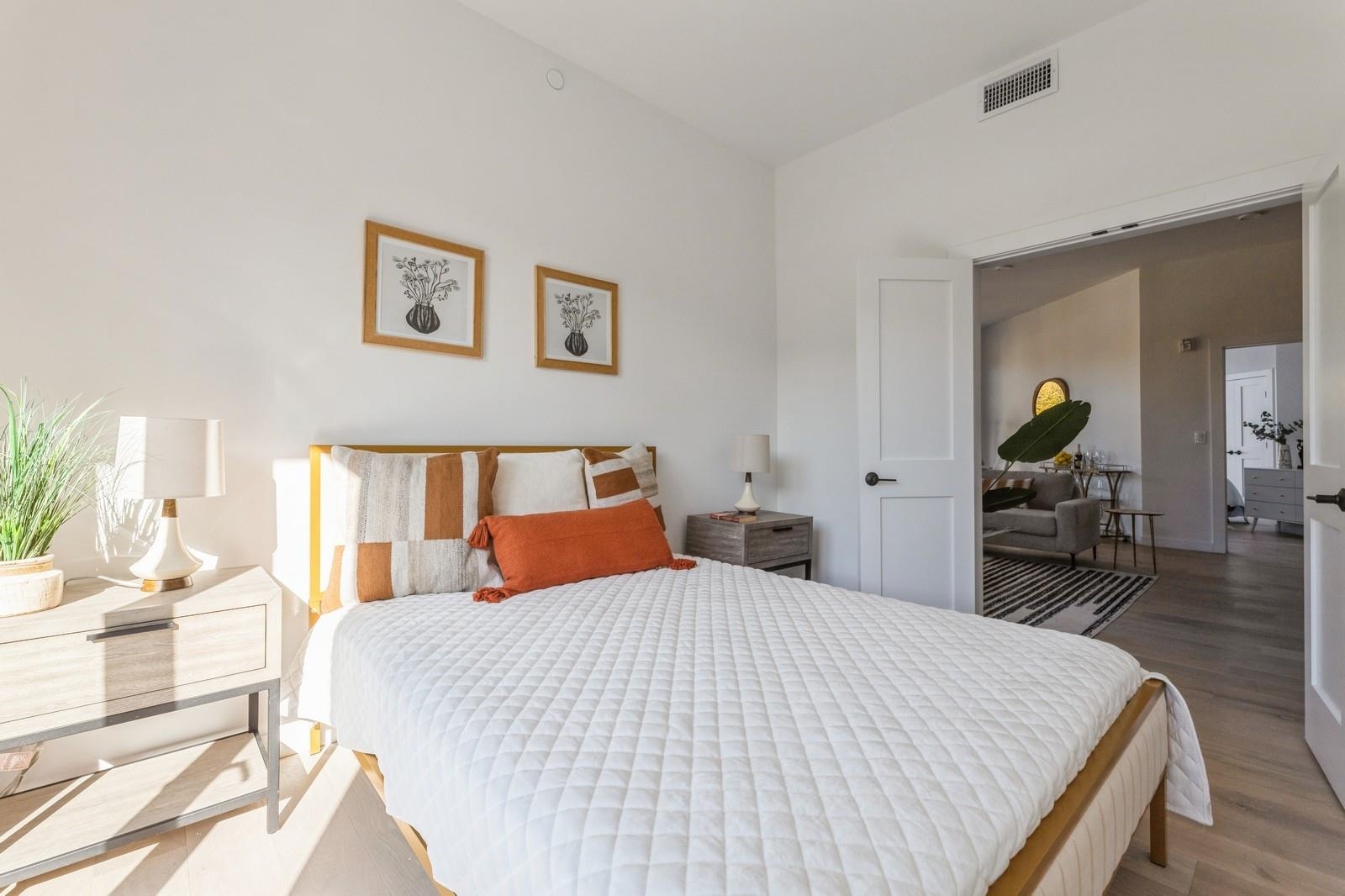 425 3RD ST Unit: 303