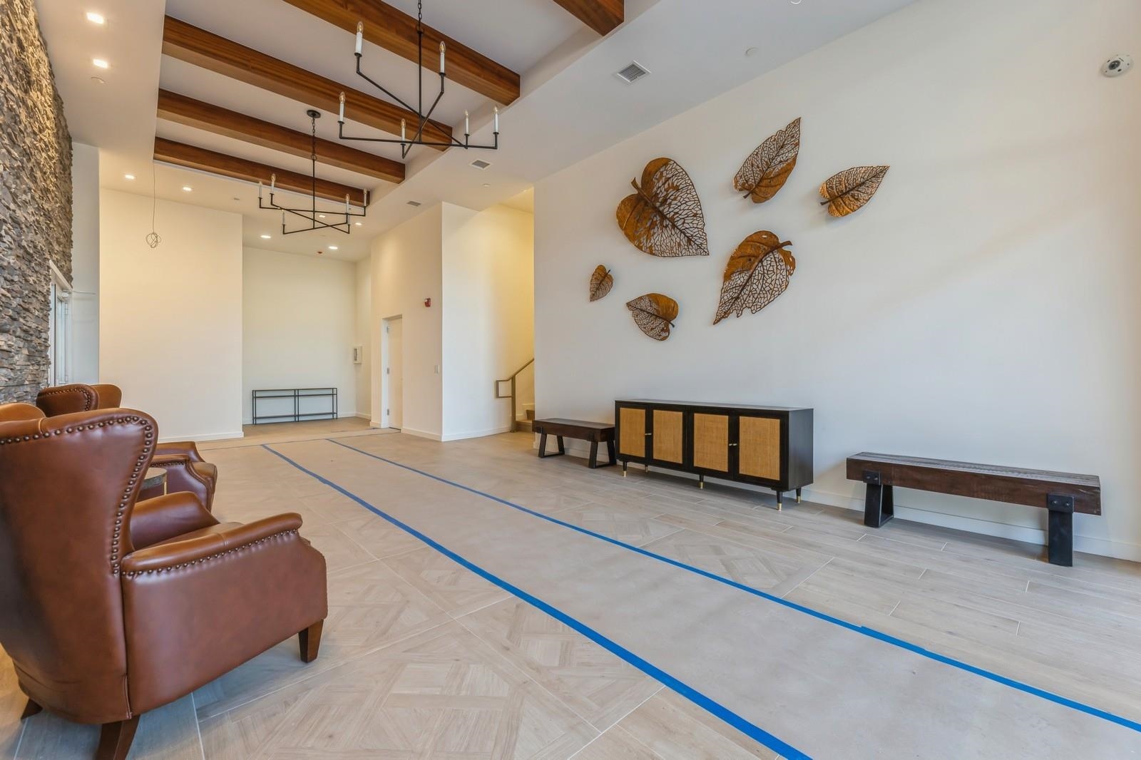 425 3RD ST Unit: 303