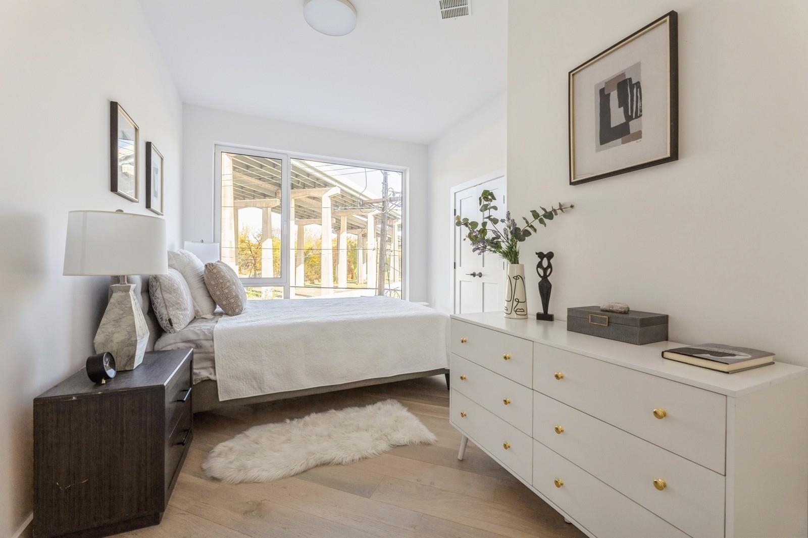 425 3RD ST Unit: 303